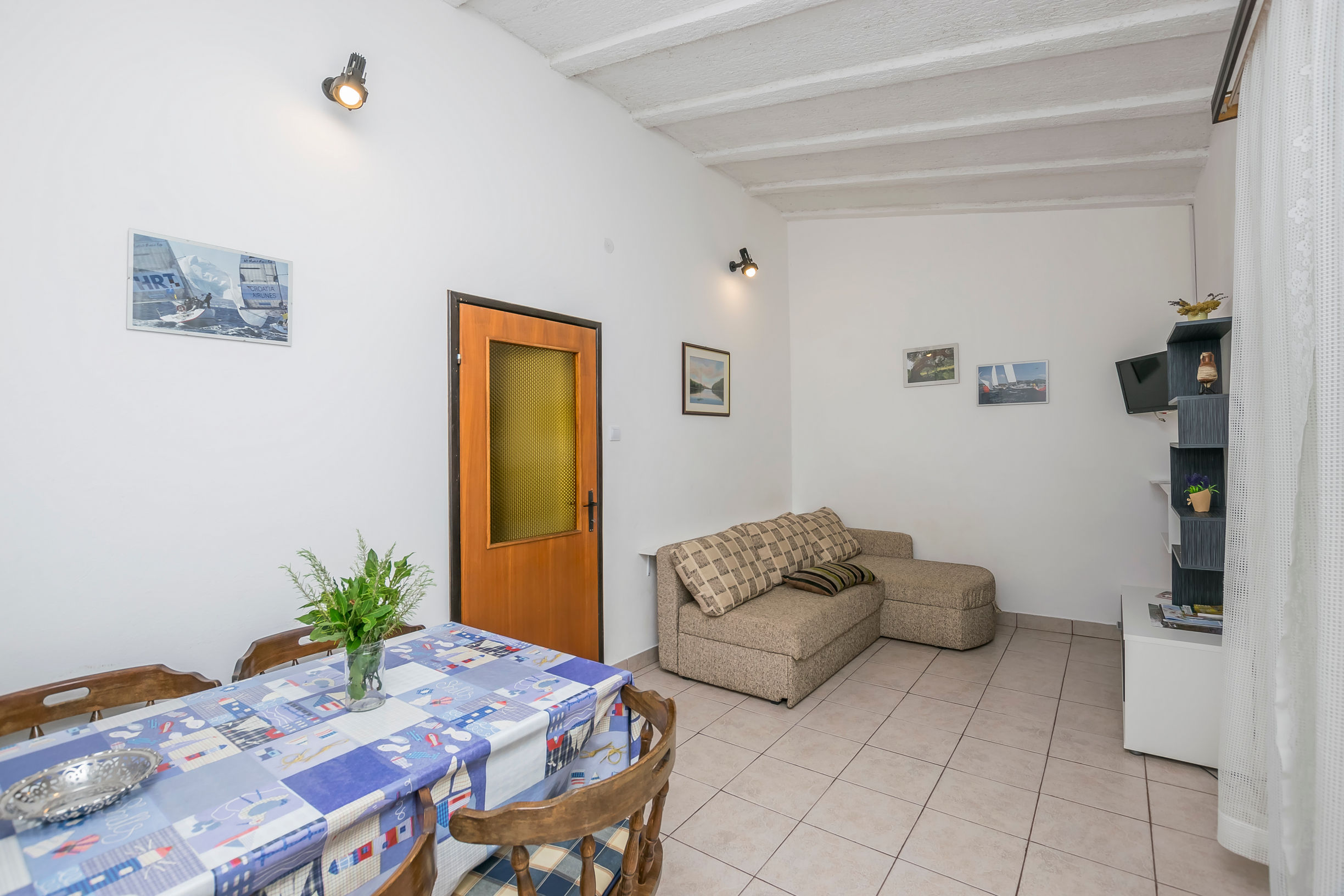 Apartments Mira 73961-A2