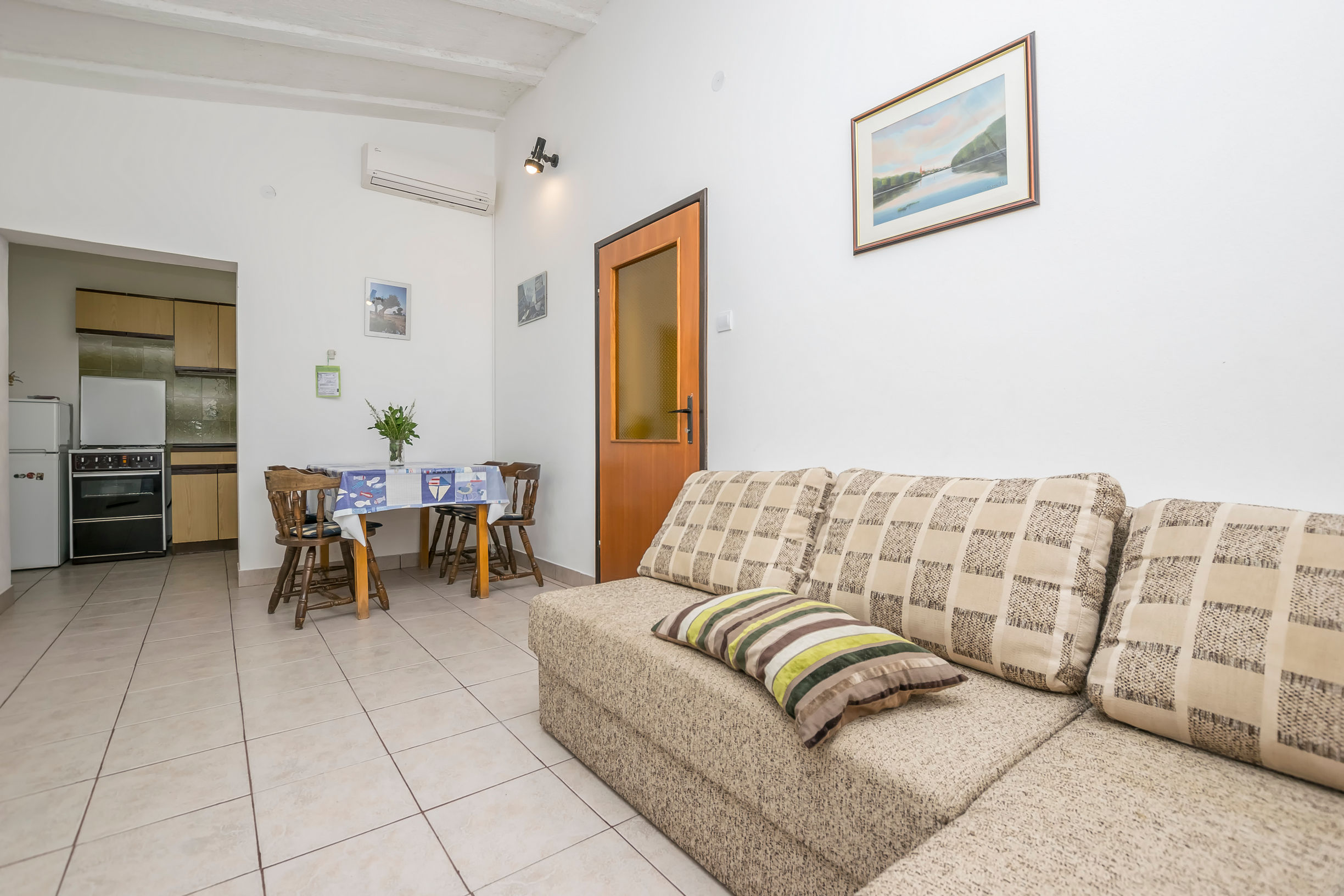 Apartments Mira 73961-A2