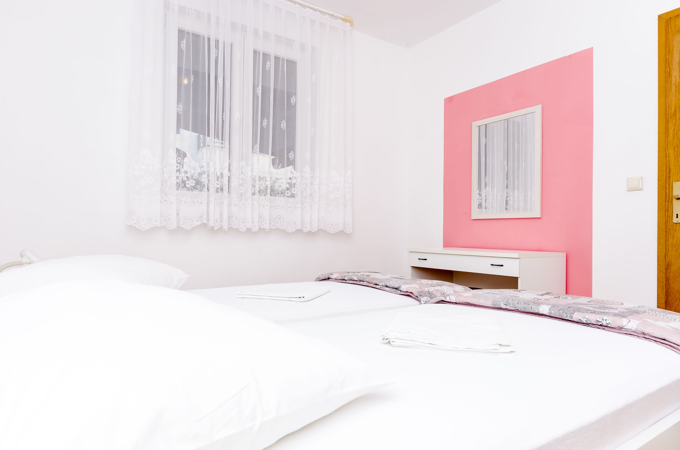 Apartments Mate 47001-A2