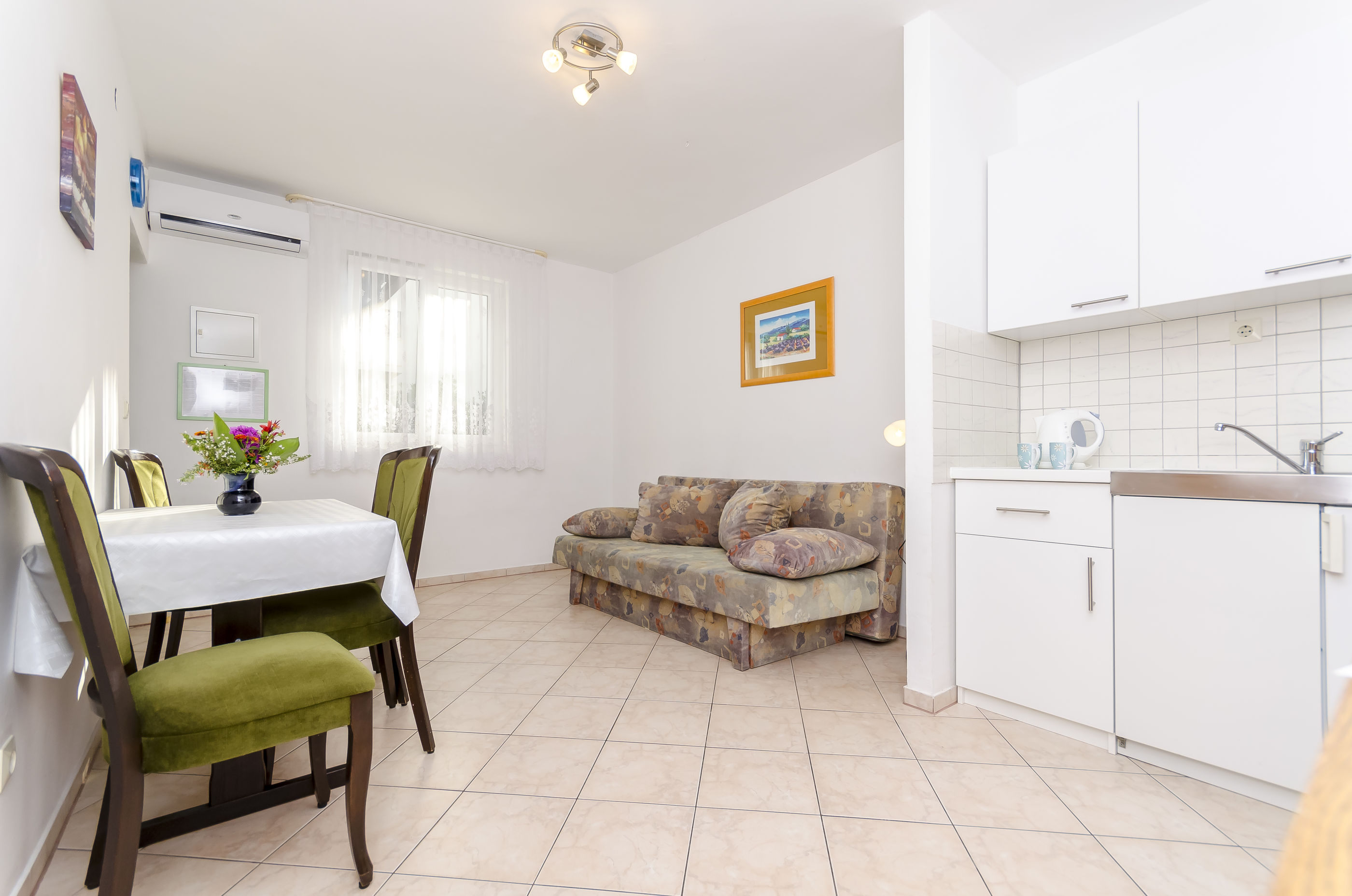 Apartments Mate 47001-A2