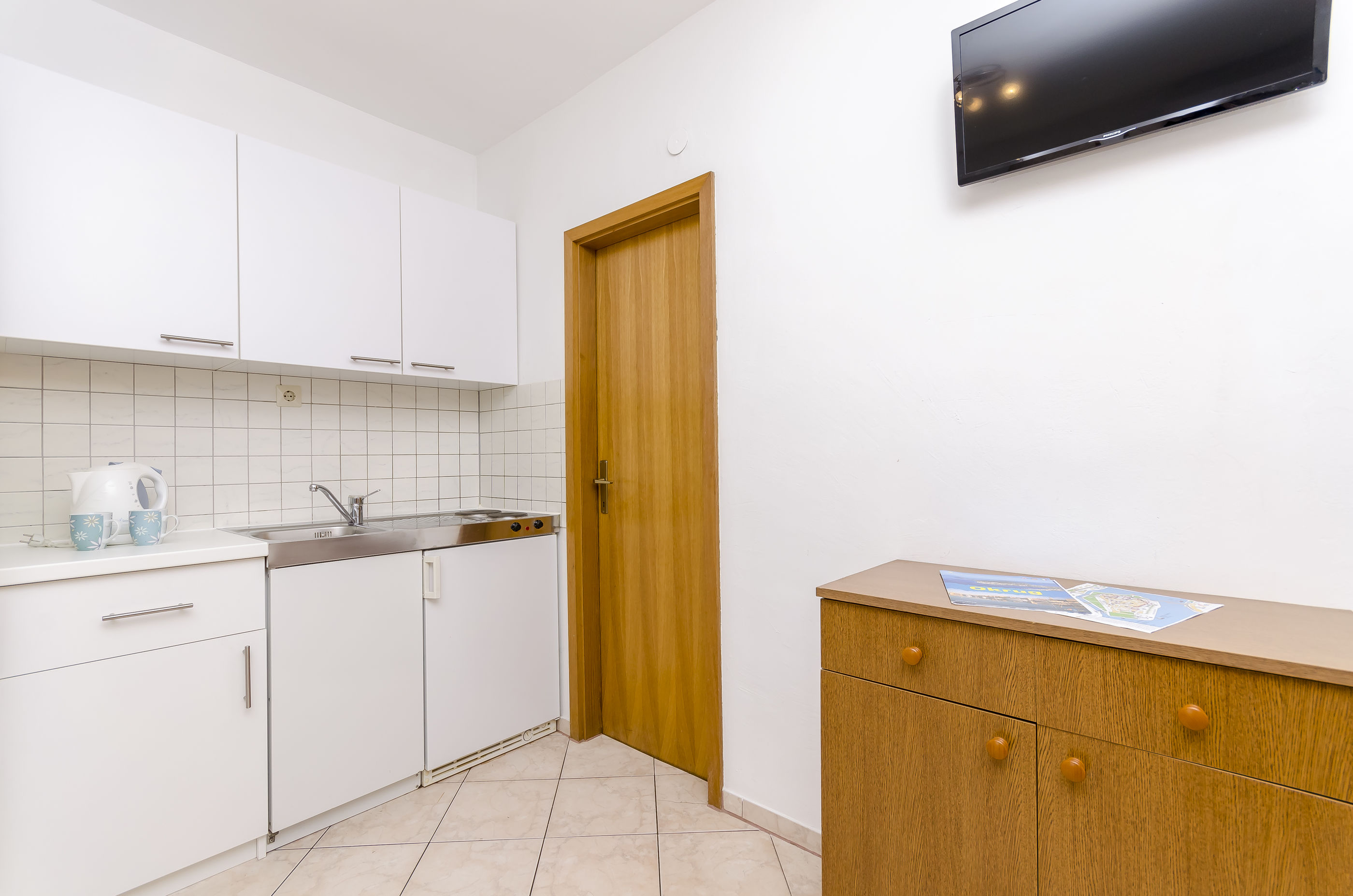 Apartments Mate 47001-A2