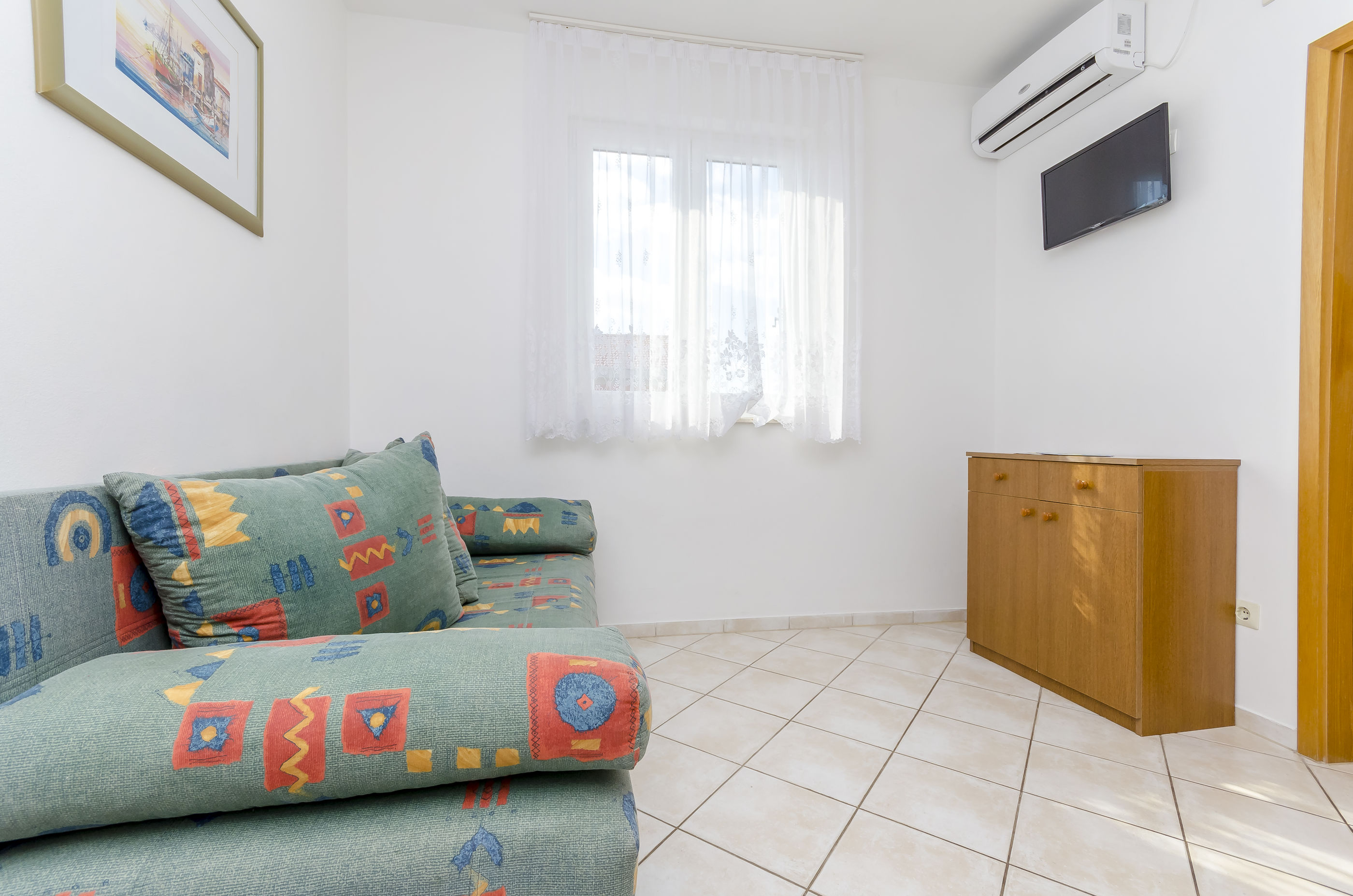 Apartments Mate 47001-A7