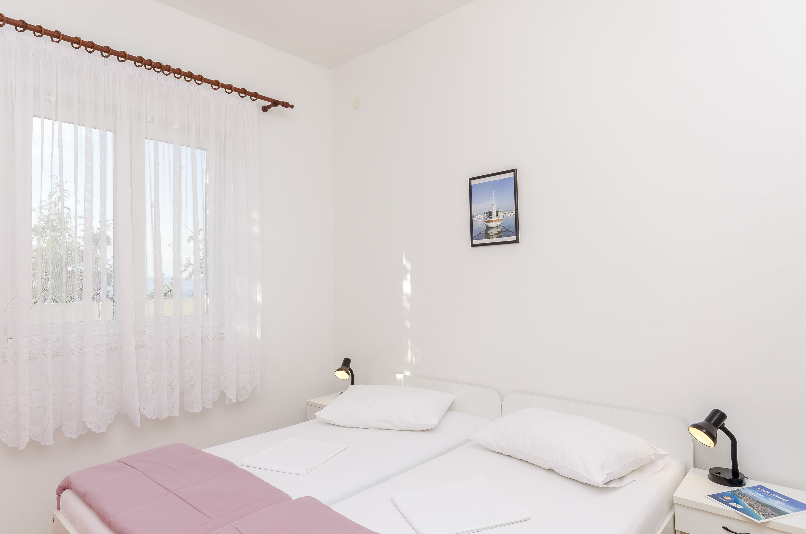 Apartments Mate 47001-A3