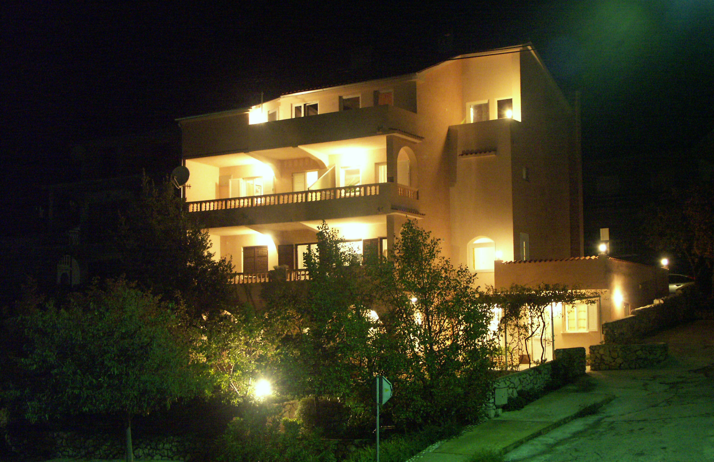 Apartments IVONA 1 62863-A1