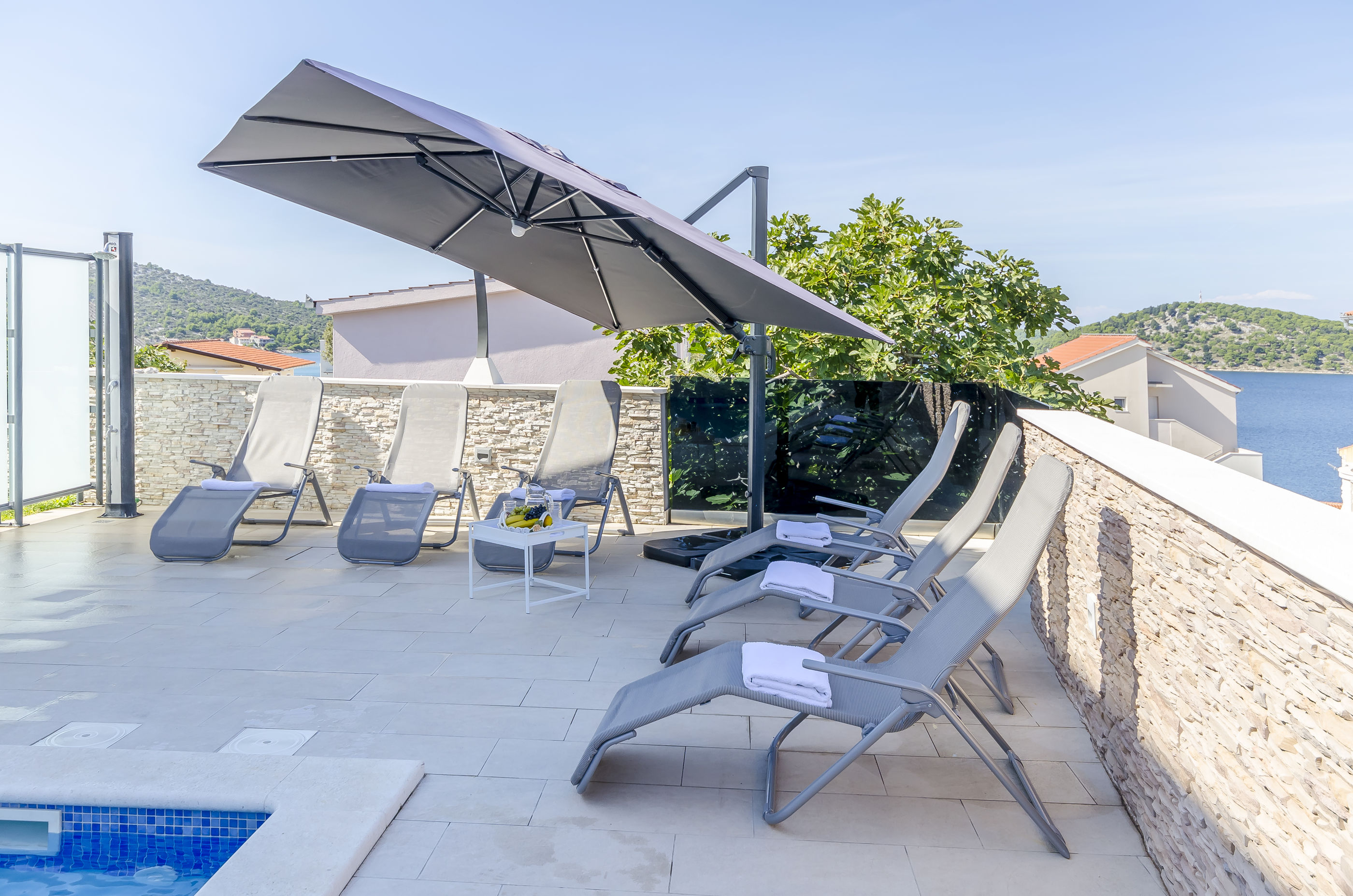 Apartments Katic 56891-A2
