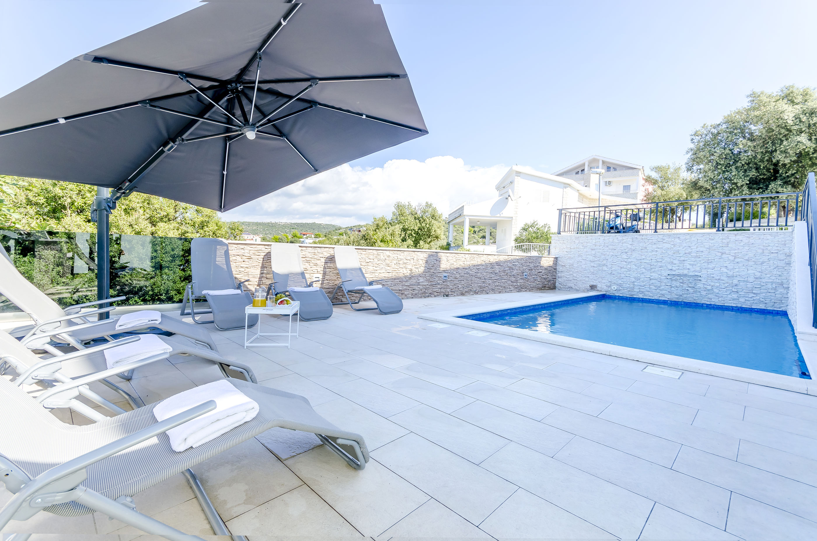 Apartments Katic 56891-A2