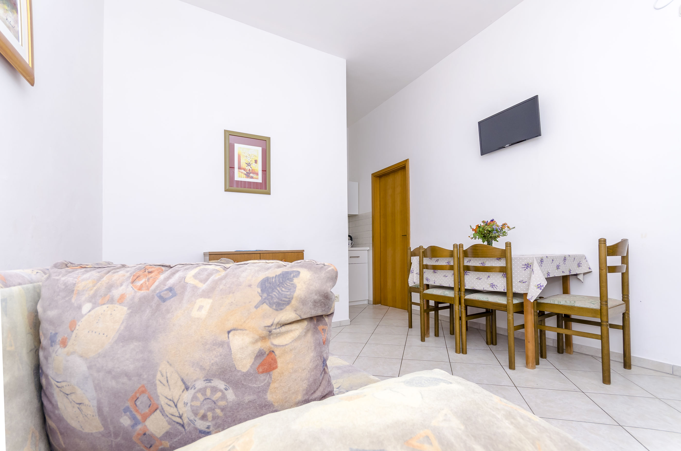 Apartments Mate 47001-A4