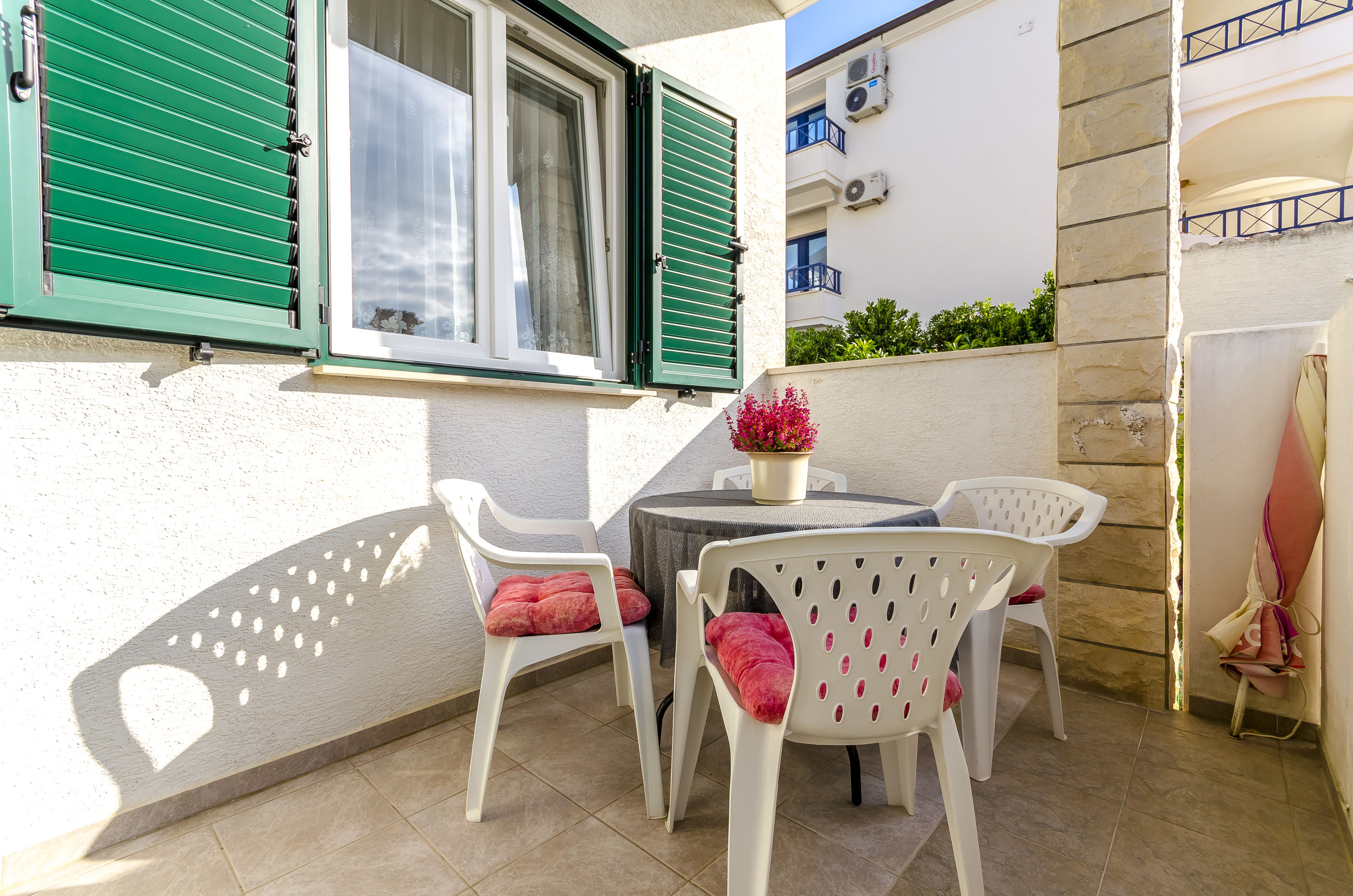 Apartments Mate 47001-A4