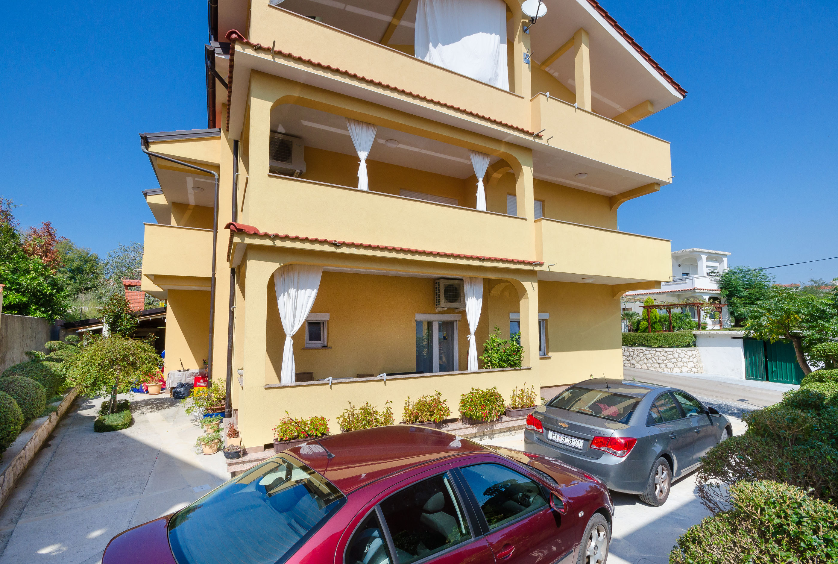 Apartments Mirjana 86911-A5