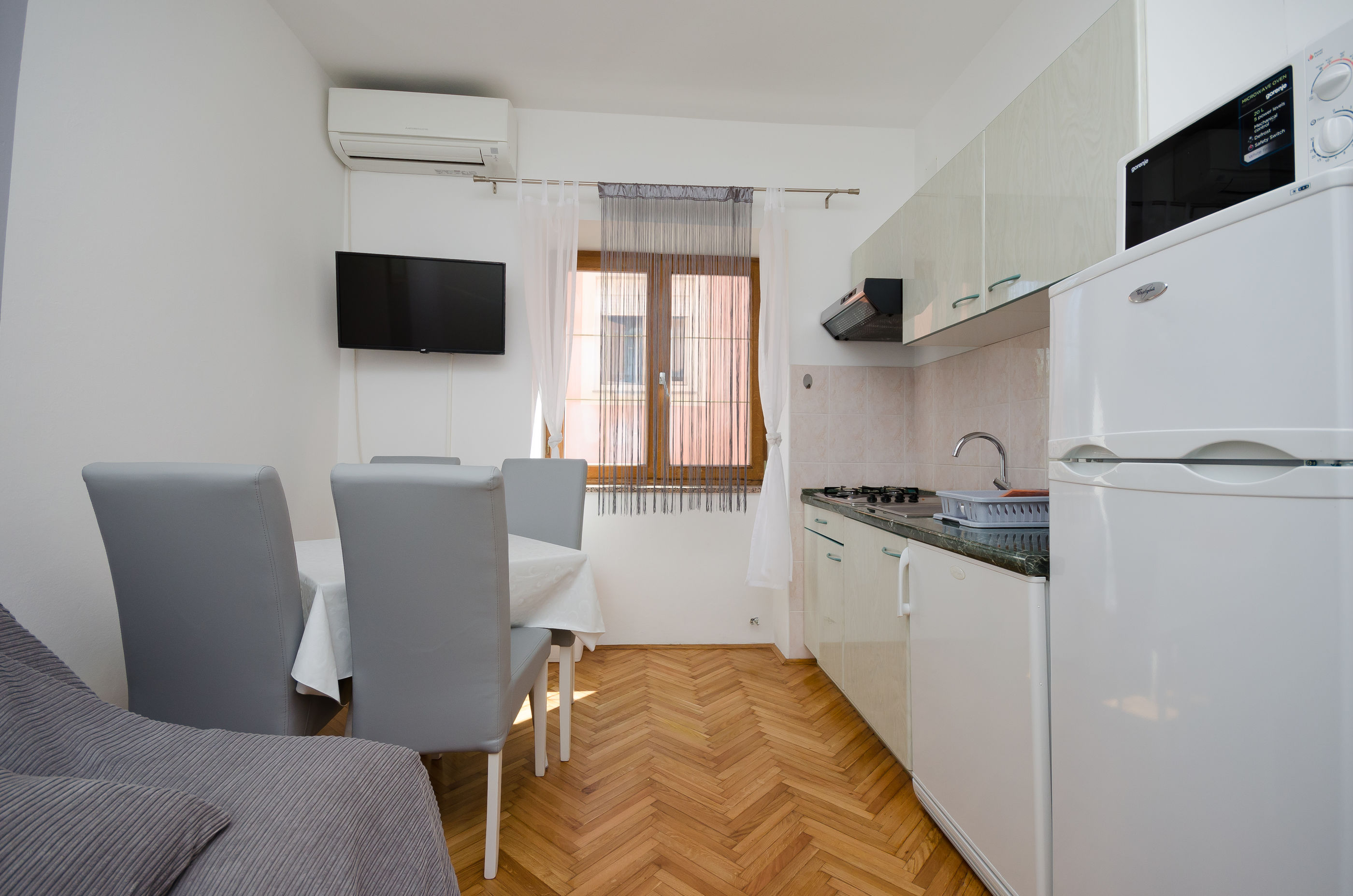 Apartments Mirjana B 86912-A1