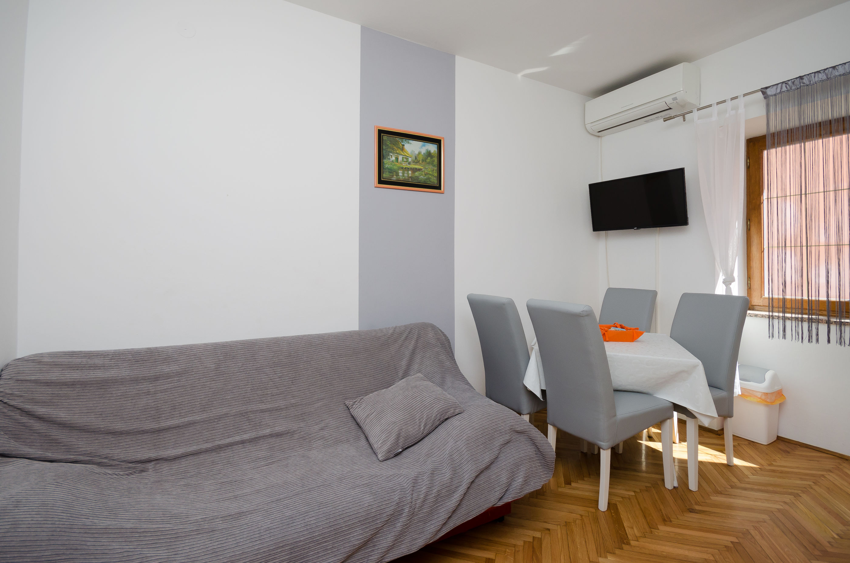 Apartments Mirjana B 86912-A1