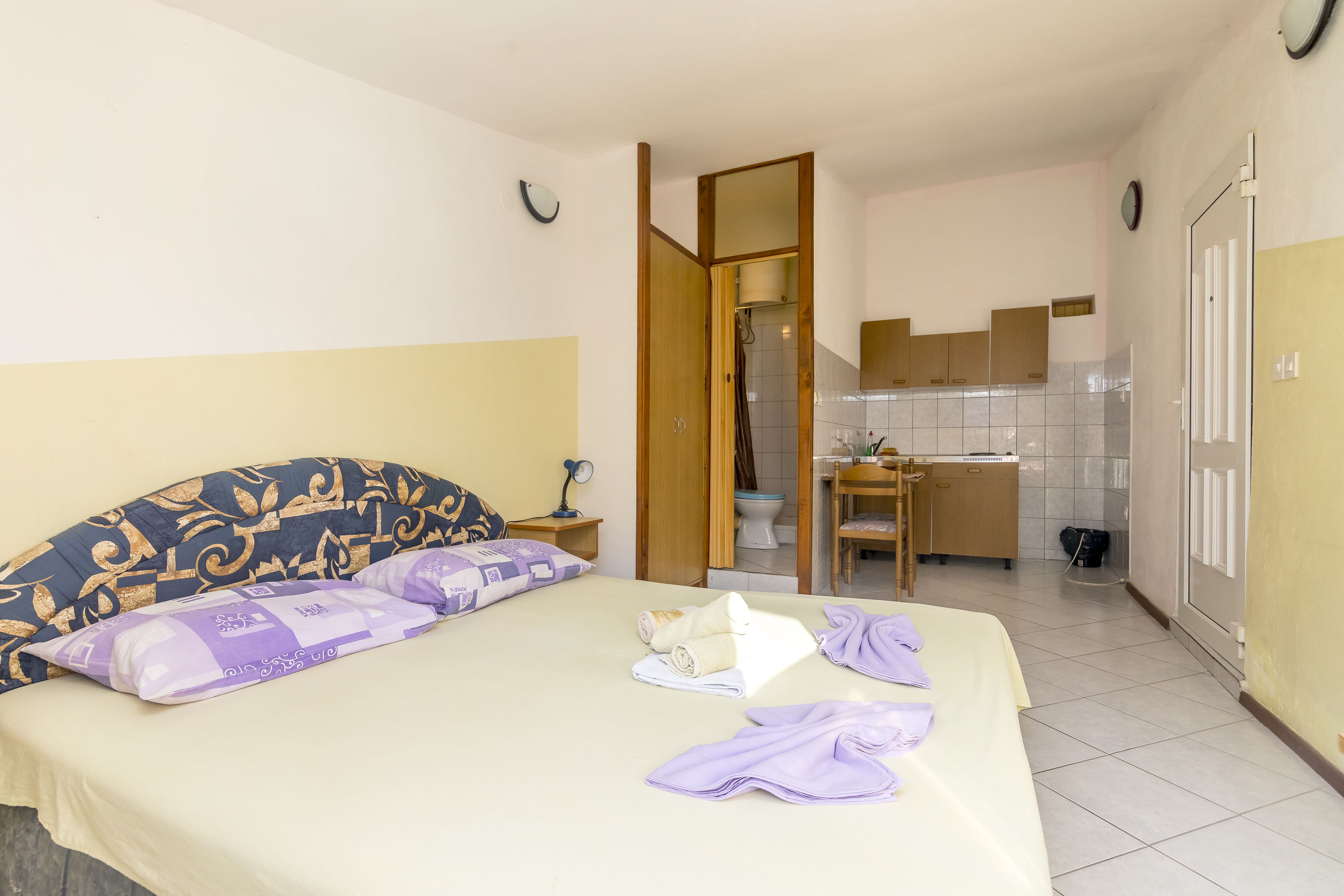 Apartments Komin 73081-A7