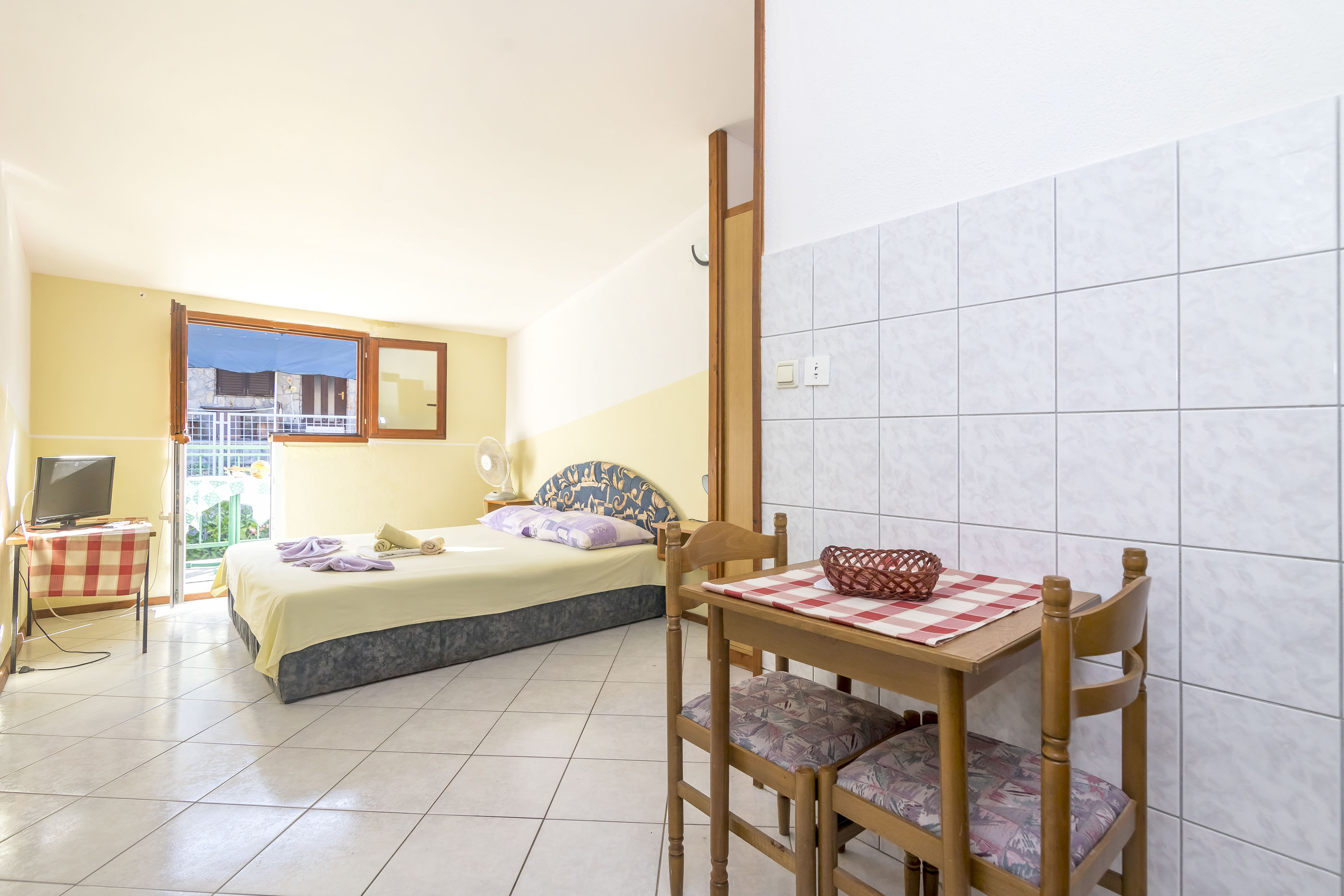 Apartments Komin 73081-A7