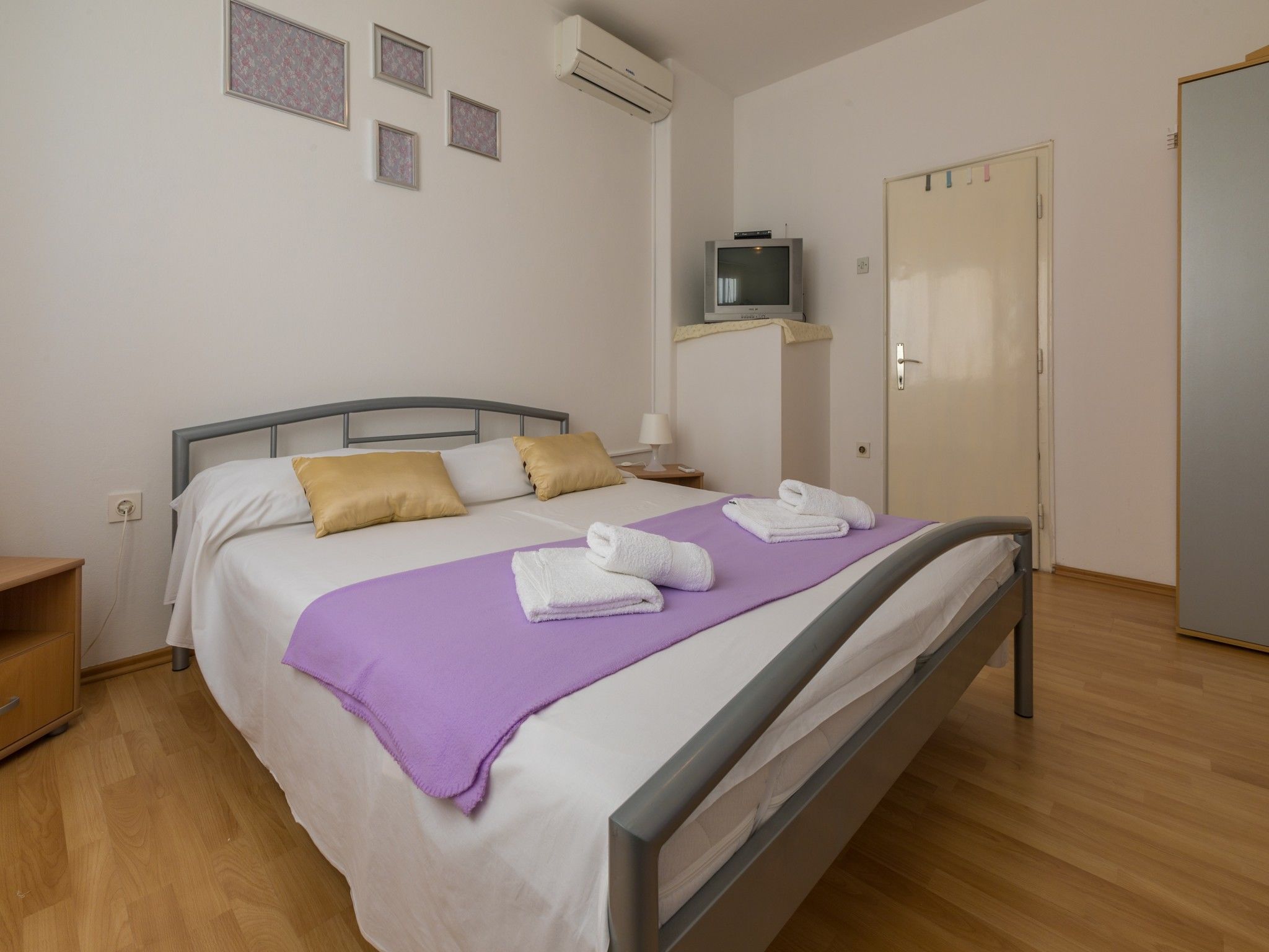 Apartment Roni 62624-A2