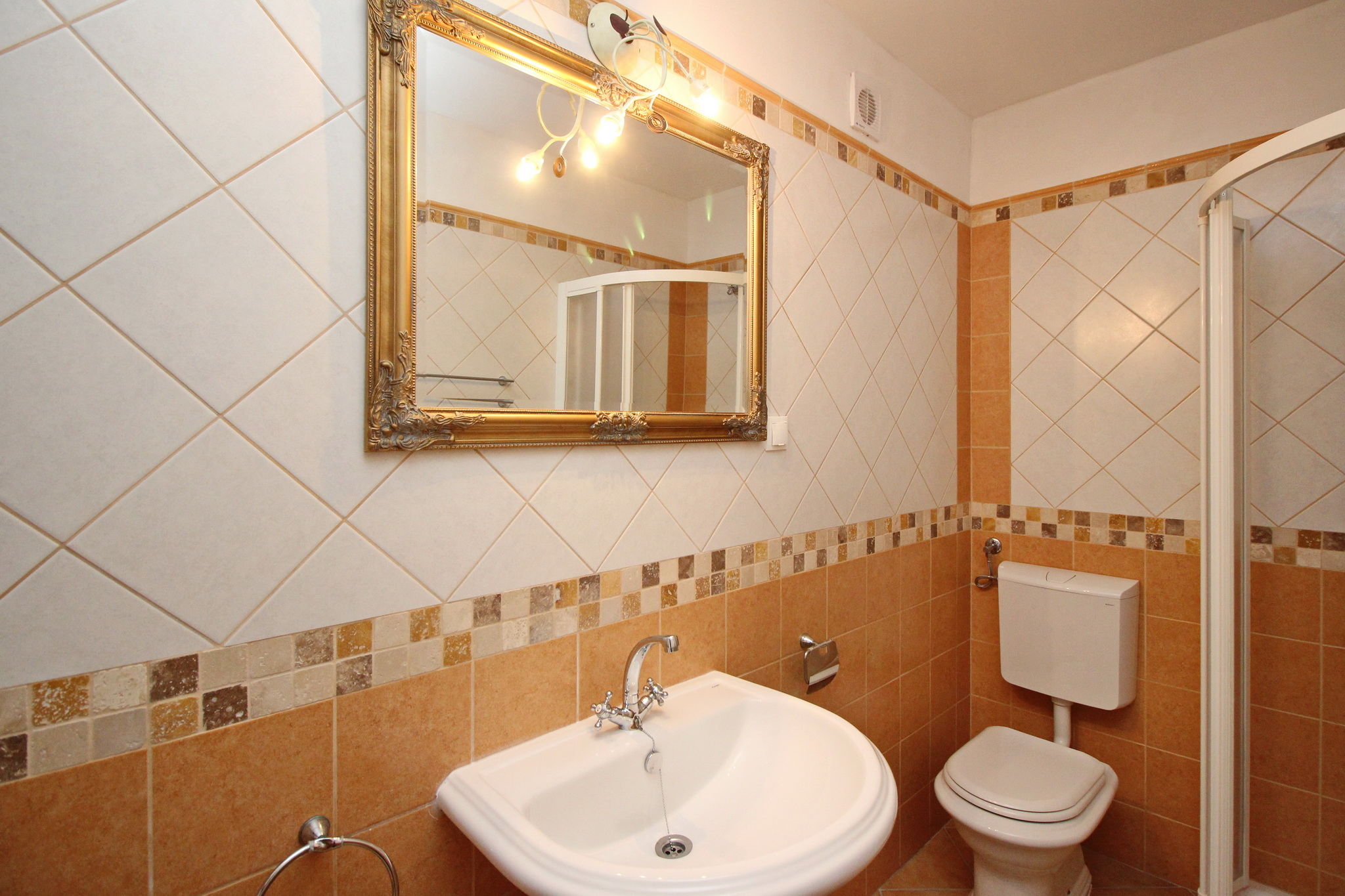 House Katarinini dvori 69481-K1