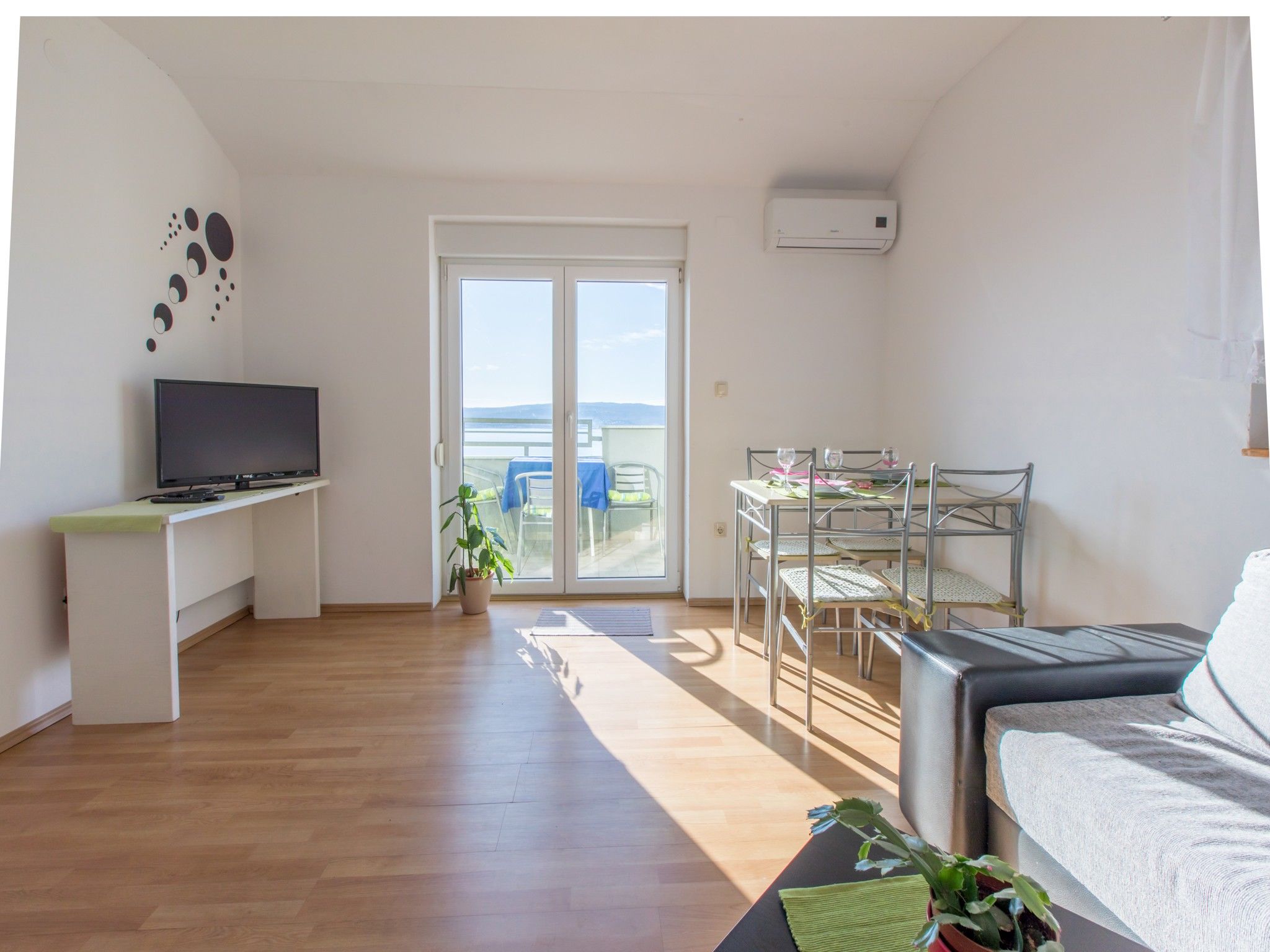 Apartments BENNY 76371-A1