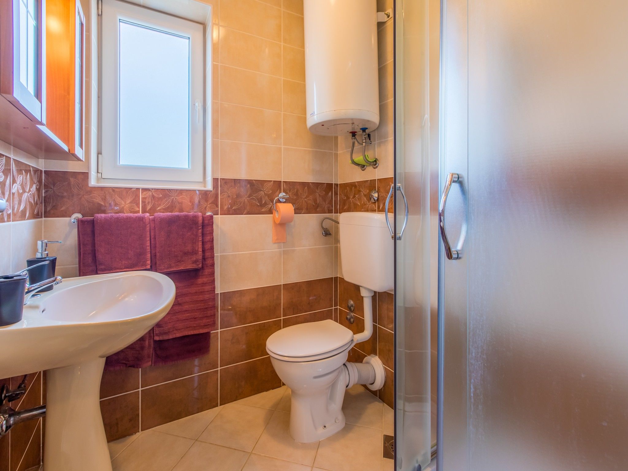 Apartments BENNY 76371-A1