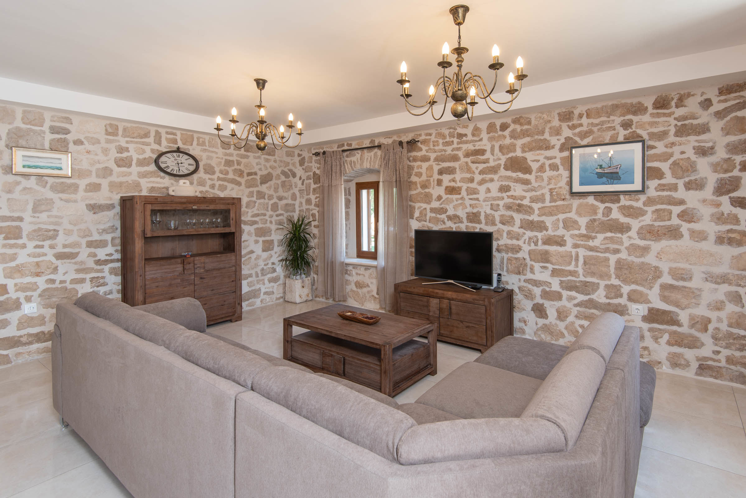 Villa Mirce 71634-K1