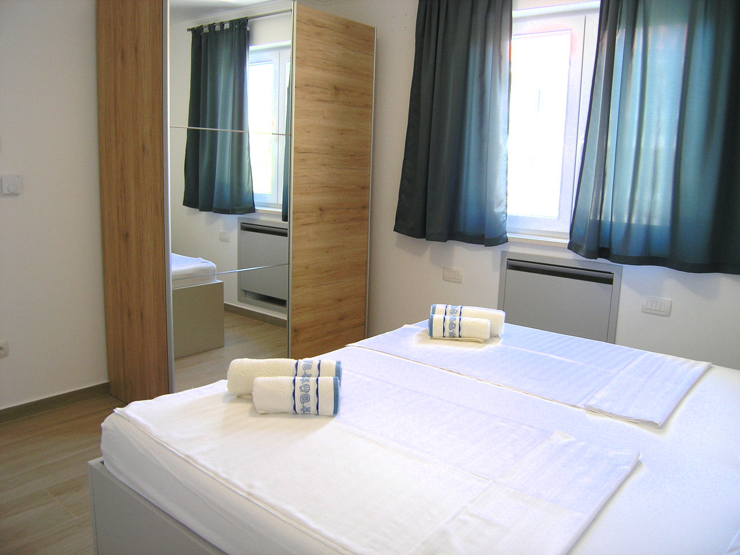 Apartments KRAJINOVIC 15239-A1