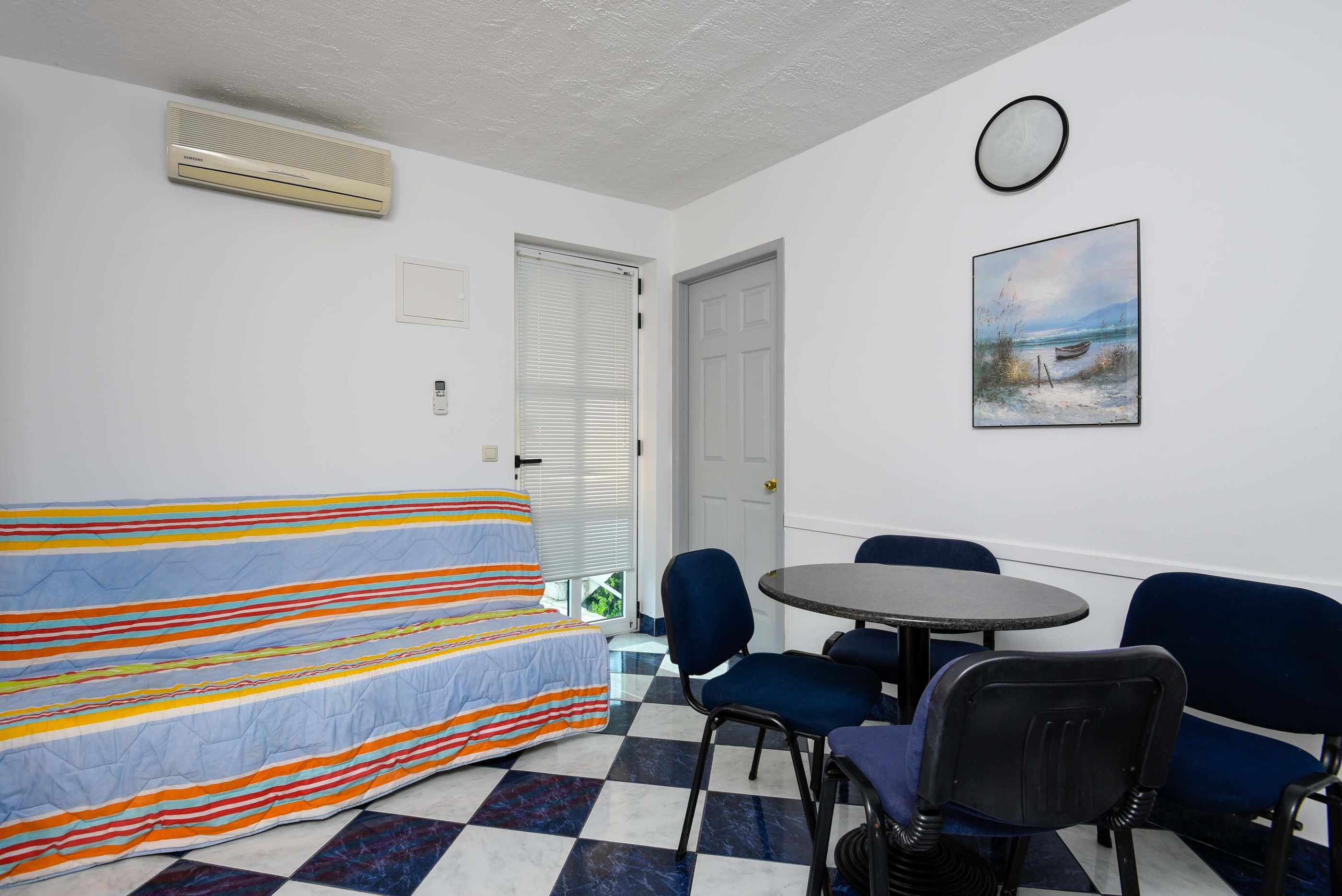 Apartments Jane 76972-A1