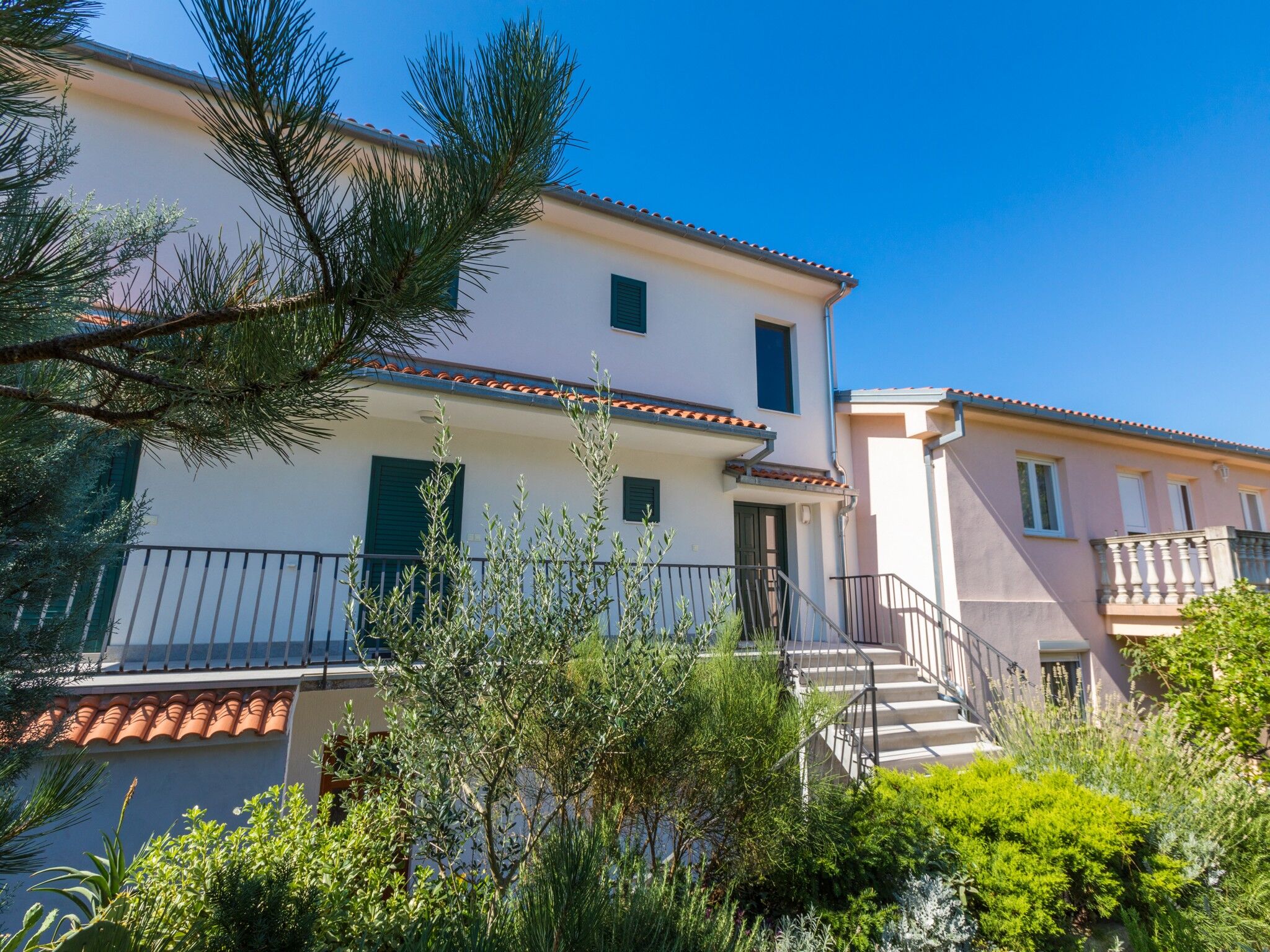 Apartments Lončarić 62761-A1