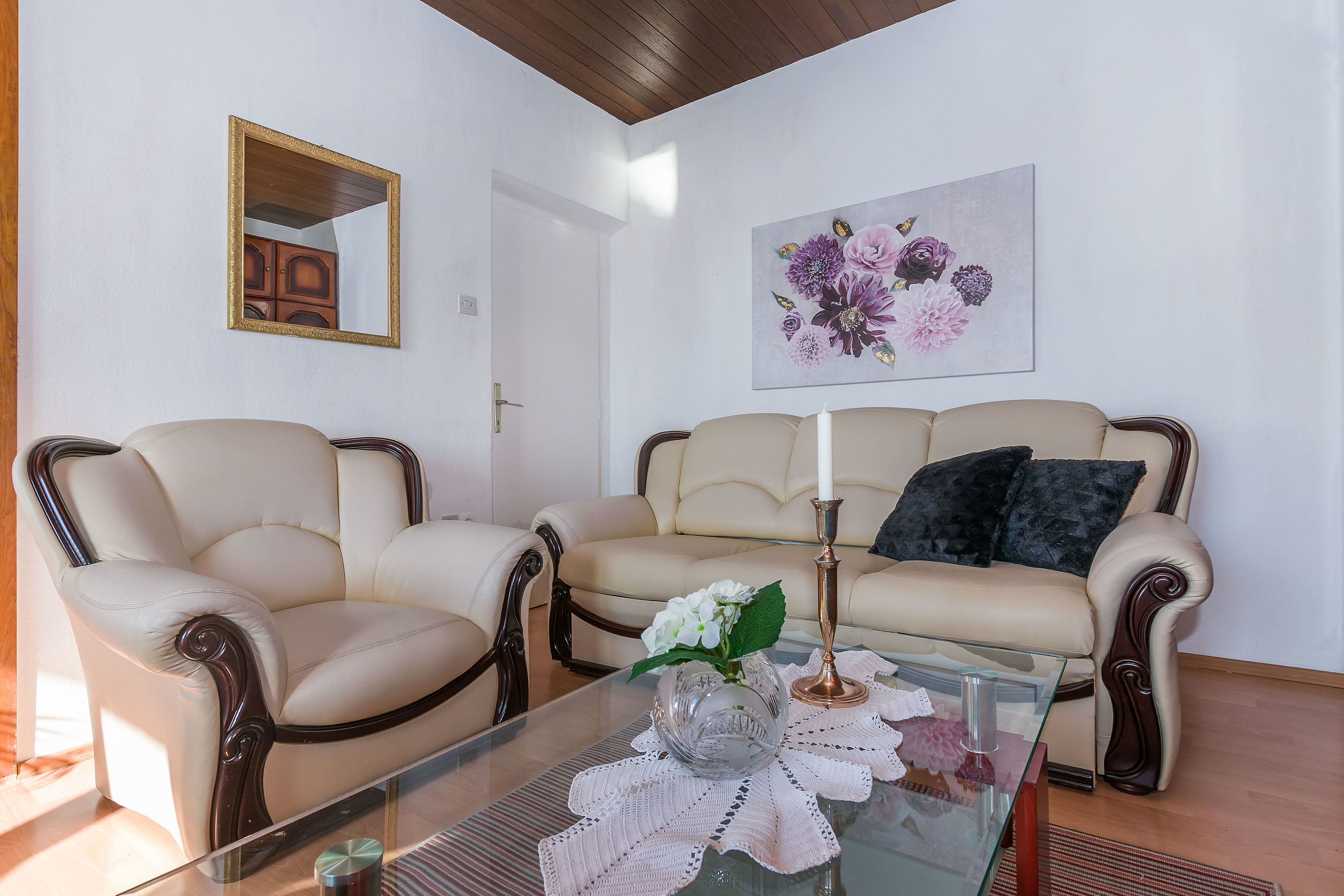 Apartment and Rooms Tatjana 32621-A1