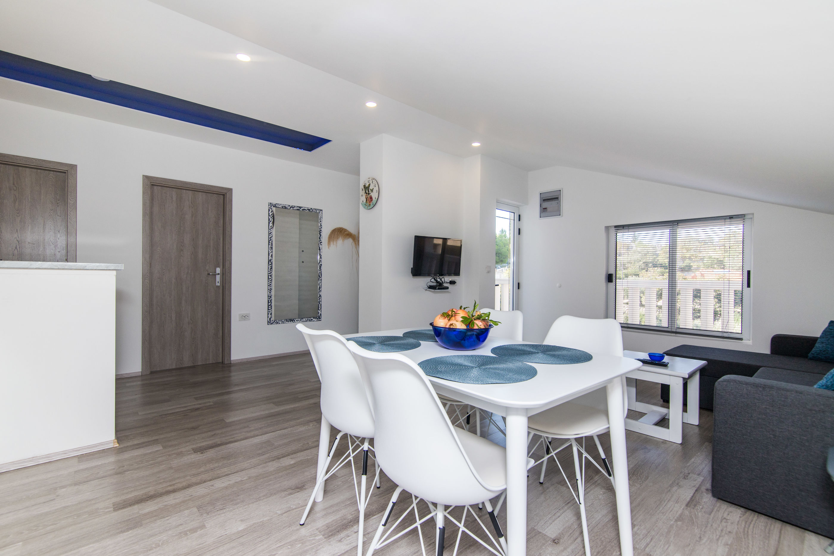 Apartment LORO 63721-A1