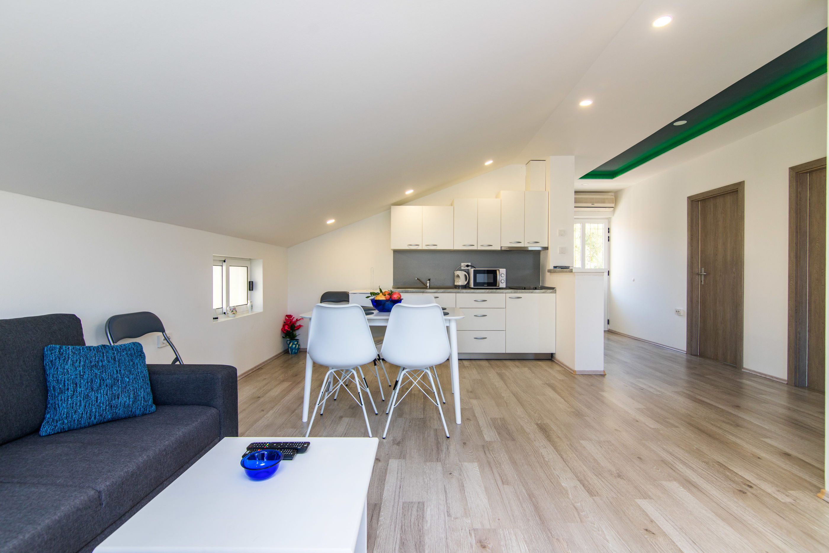 Apartment LORO 63721-A1