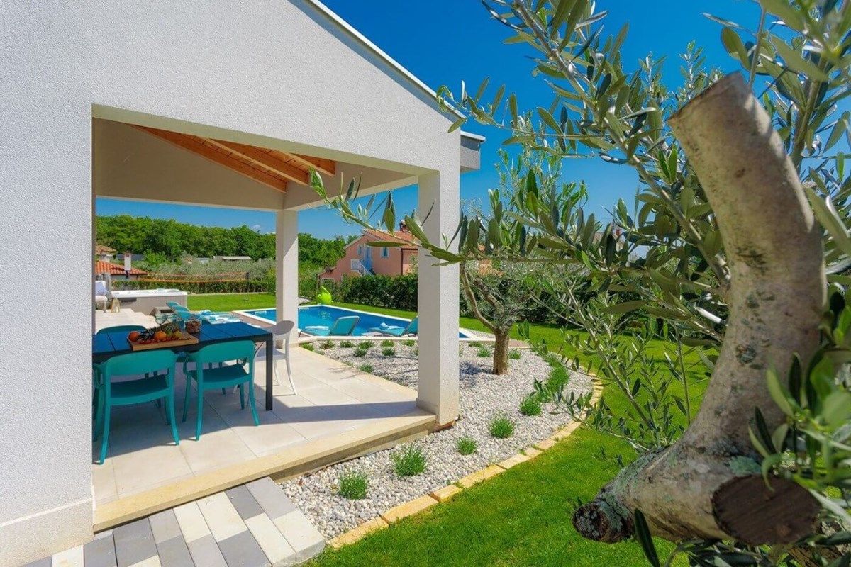 Villa Grande 74148-K1