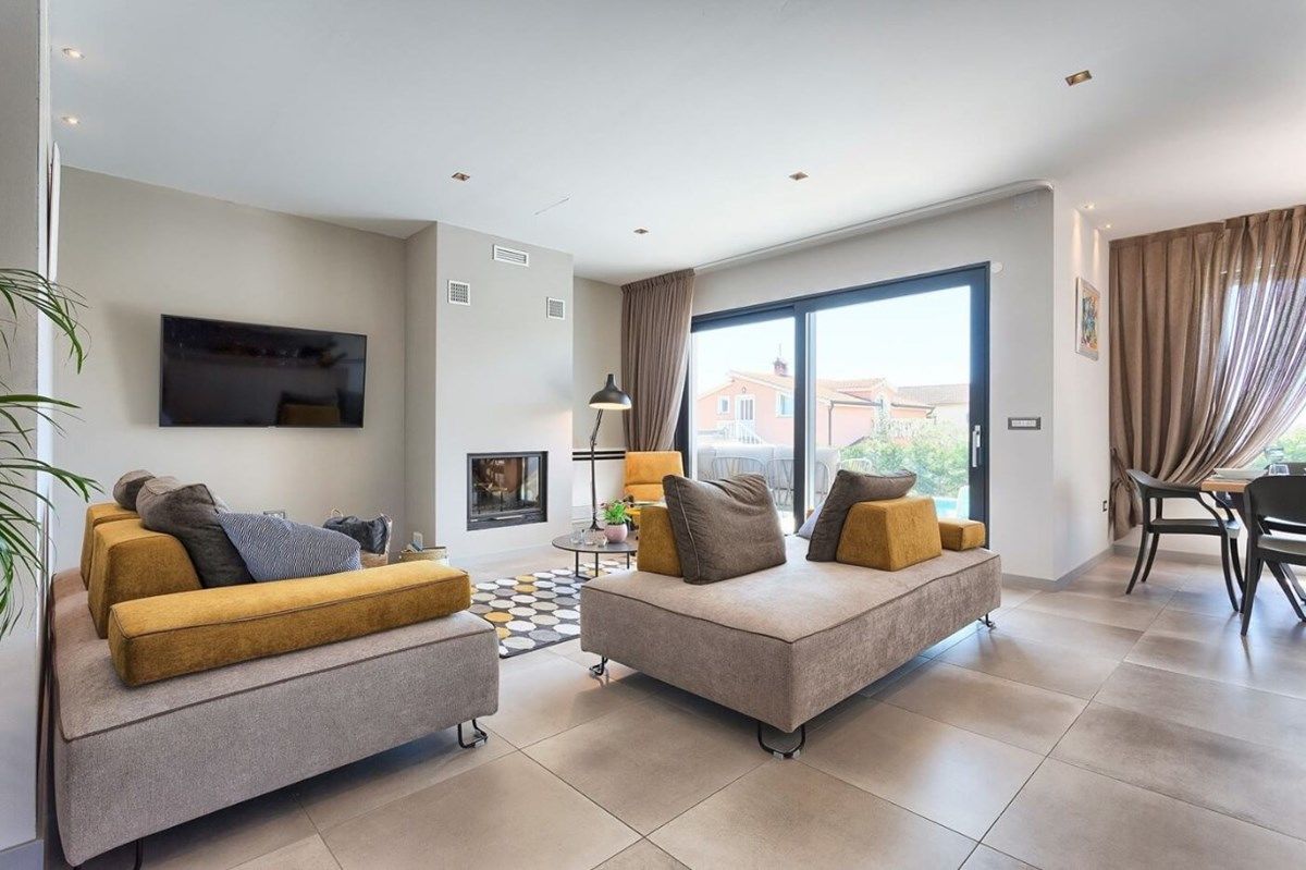 Villa Grande 74148-K1