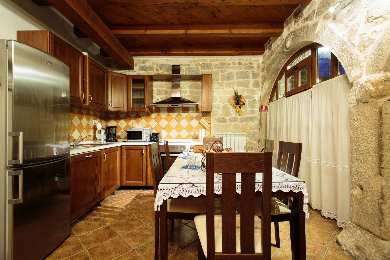 Villa ANDORO V3722-K1