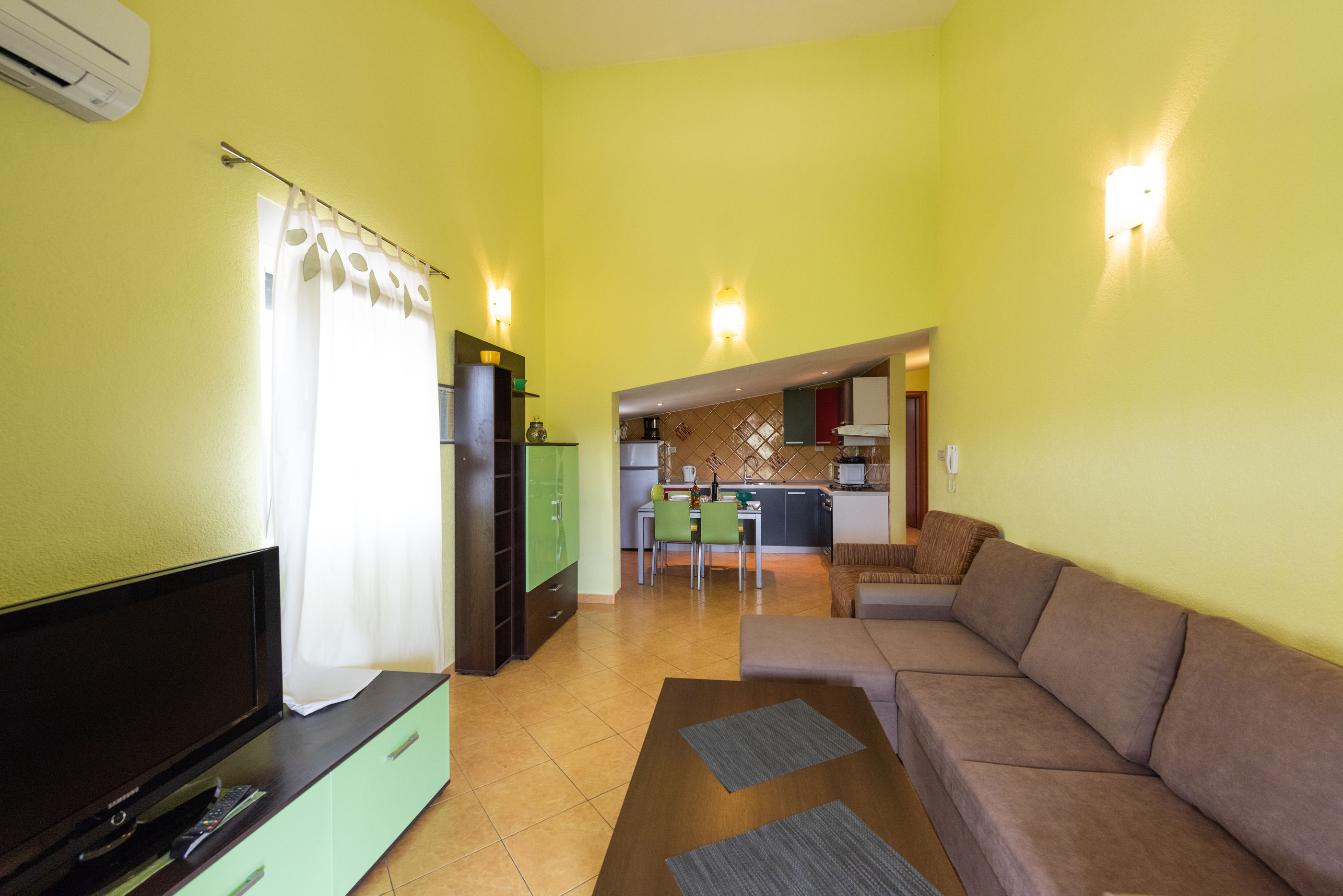 Apartments Karen 74791-A3