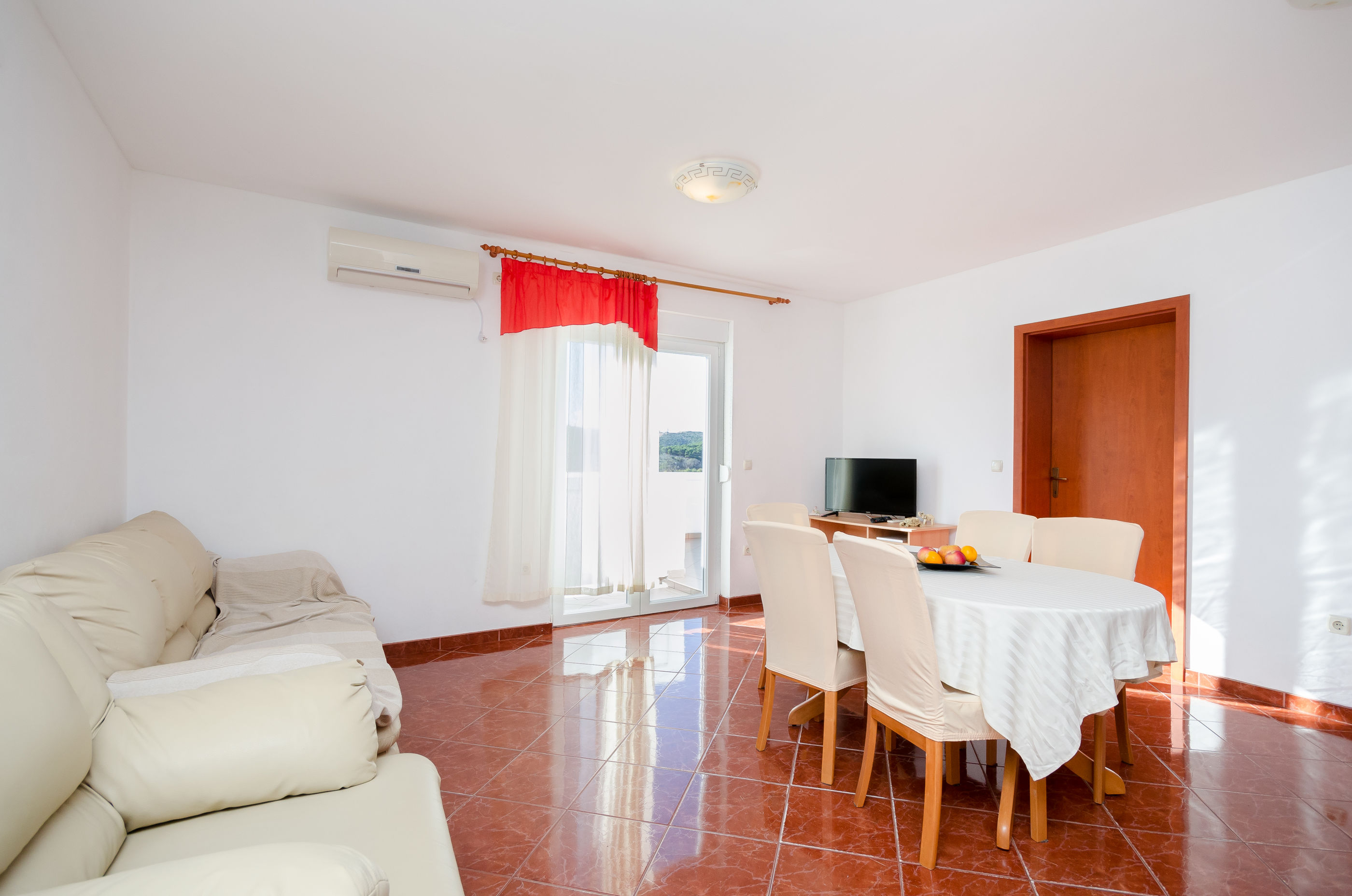 Apartments Pela 87031-A1