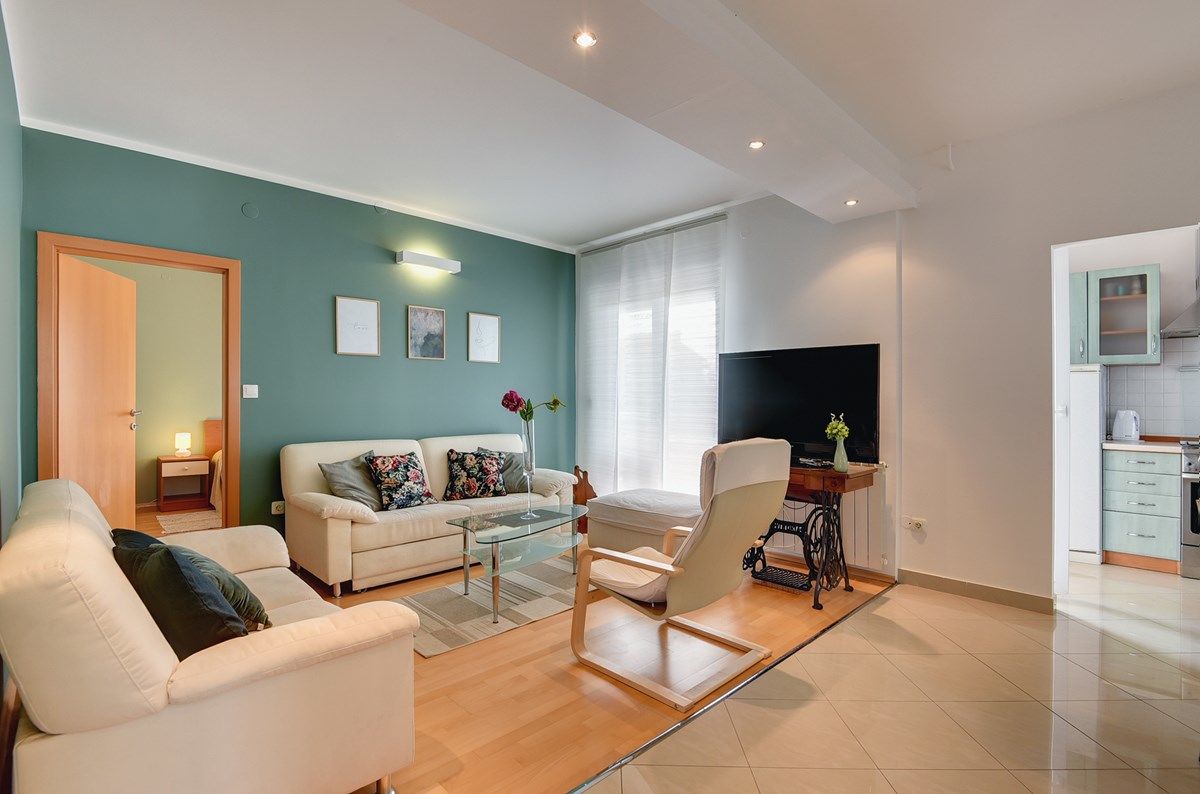 Apartments Villa Delia 16841-A1