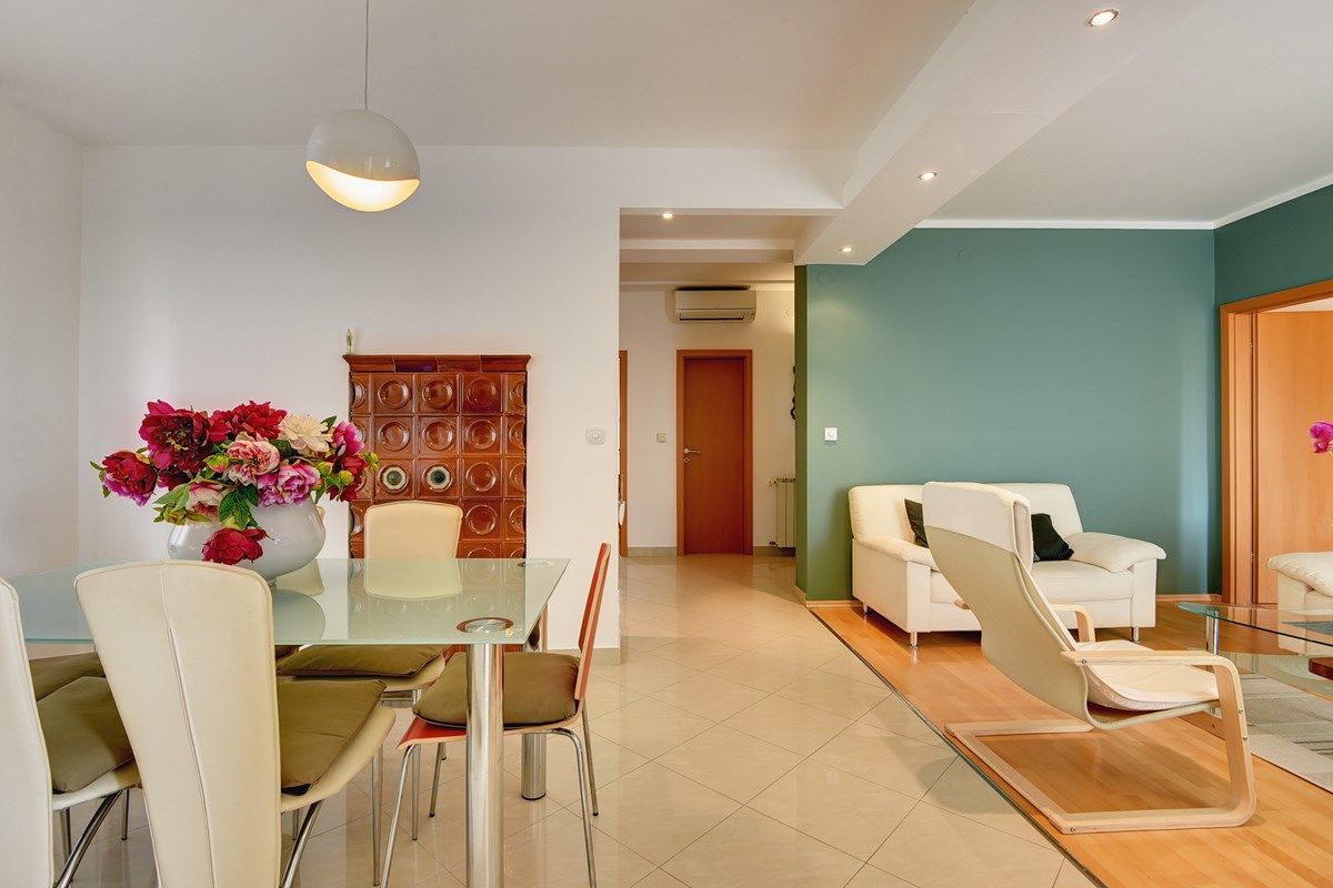 Apartments Villa Delia 16841-A1