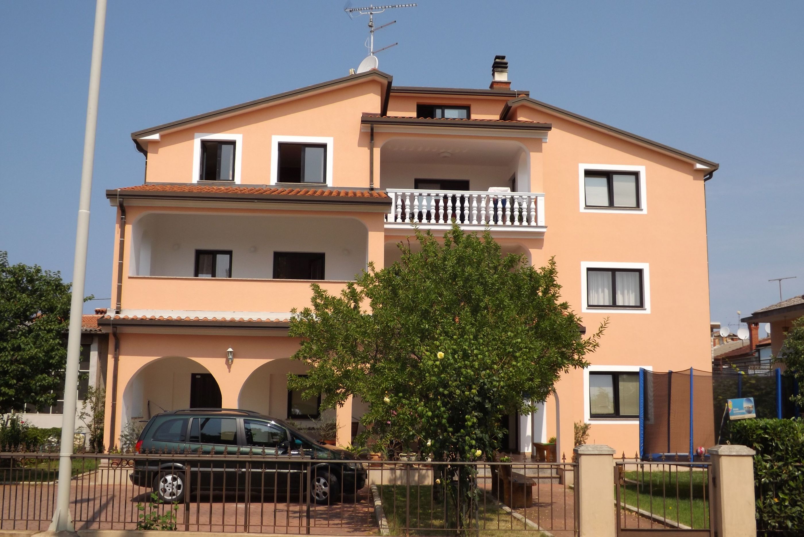 Apartments Danica 75071-A1