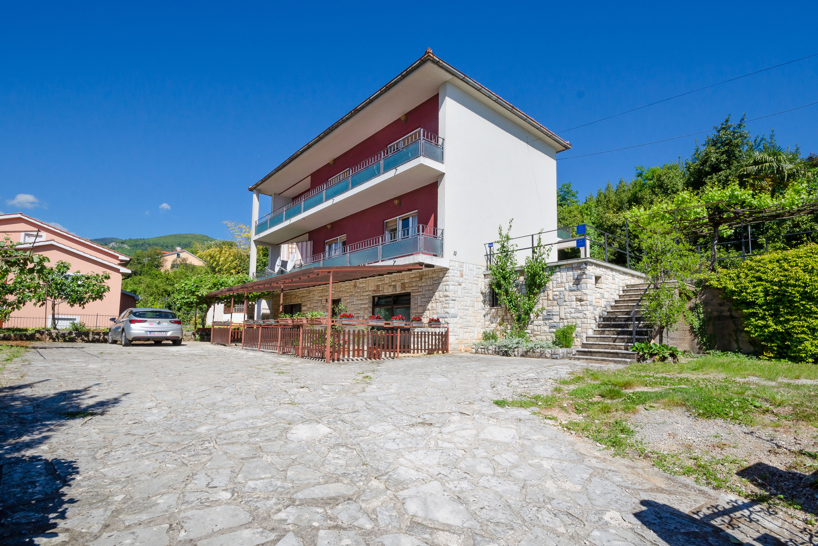 Apartments Mladen Jelica 68921-A2