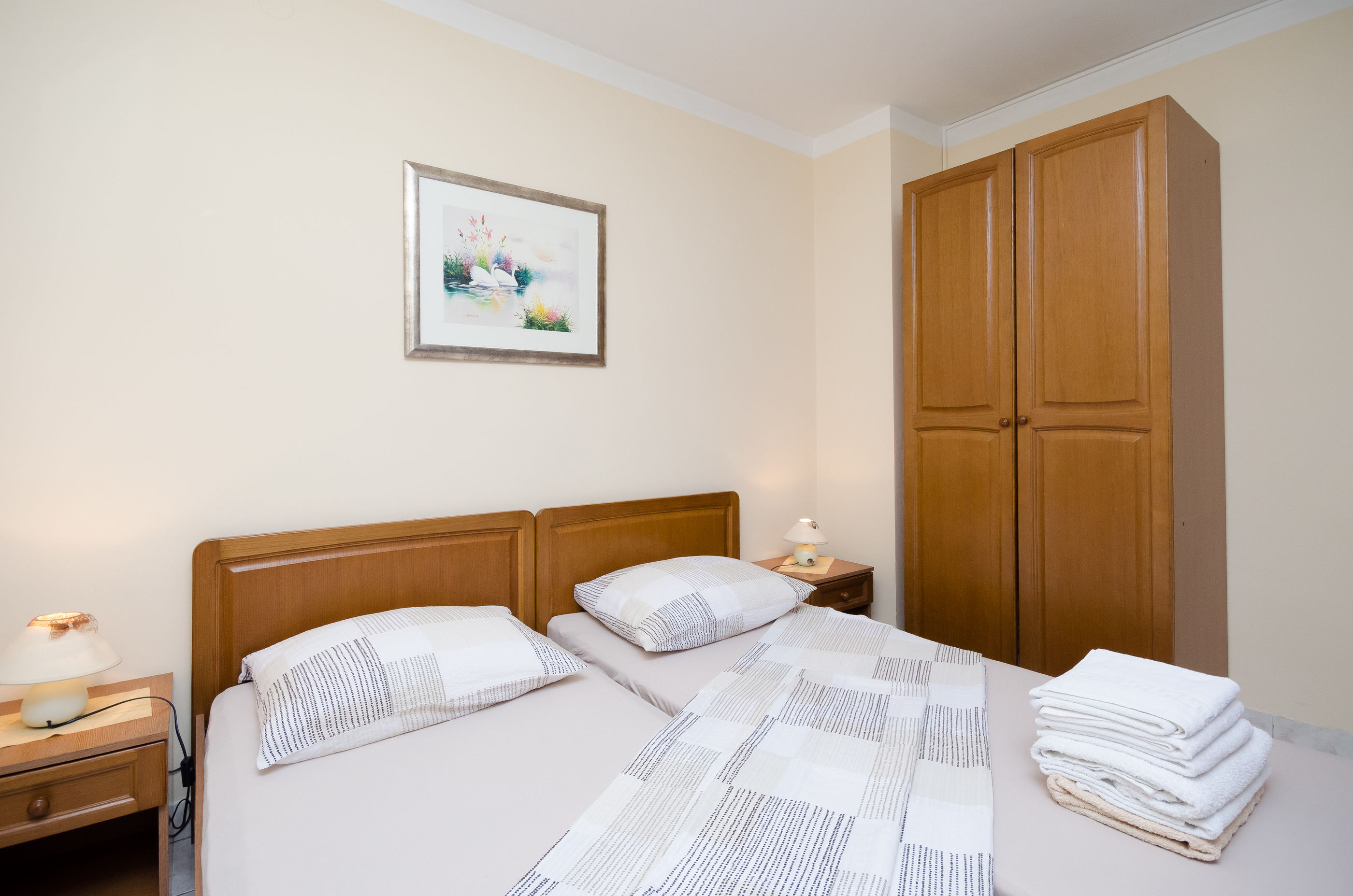 Apartments Drago 70881-A3