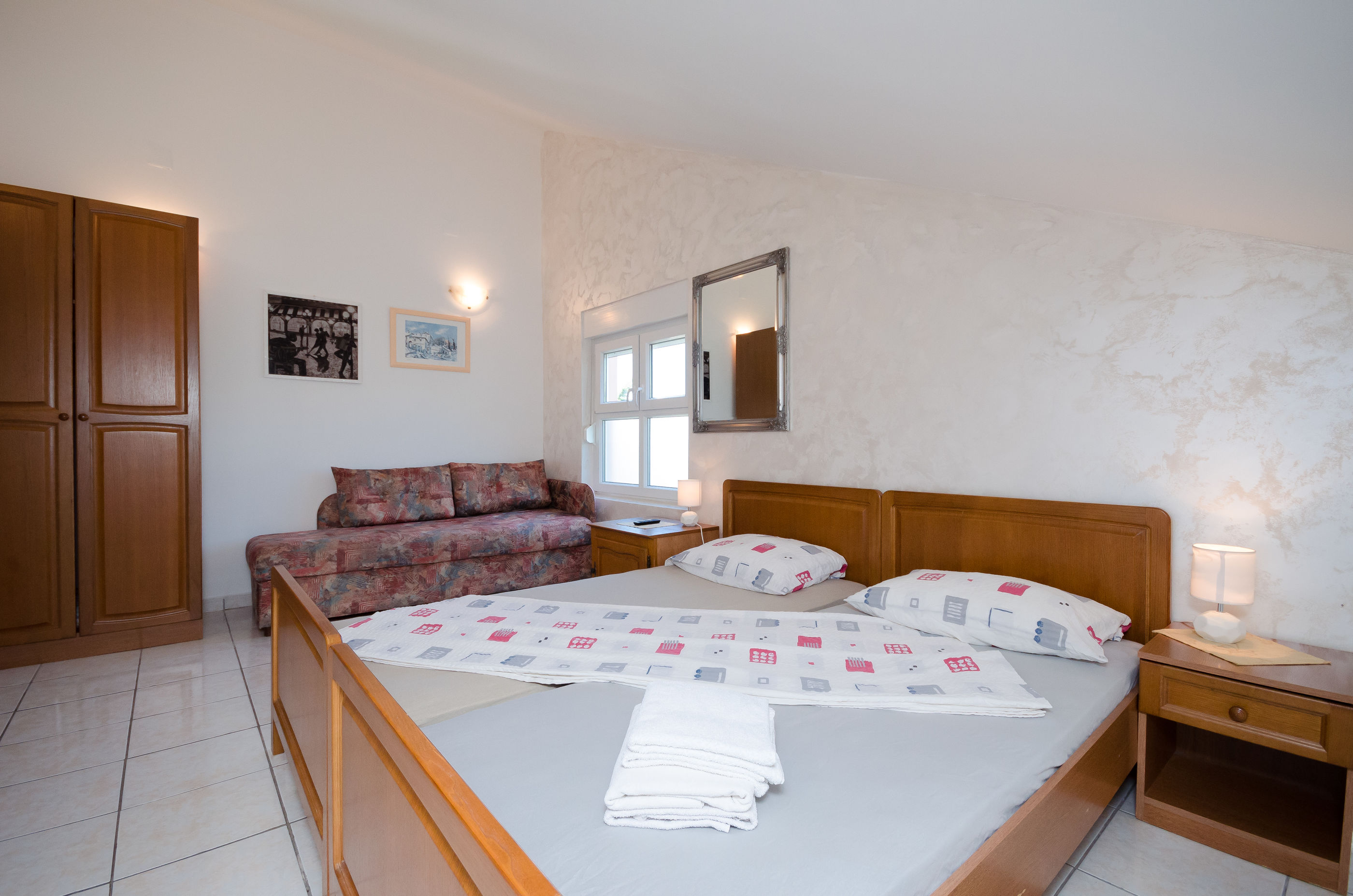 Apartments Drago 70881-A6