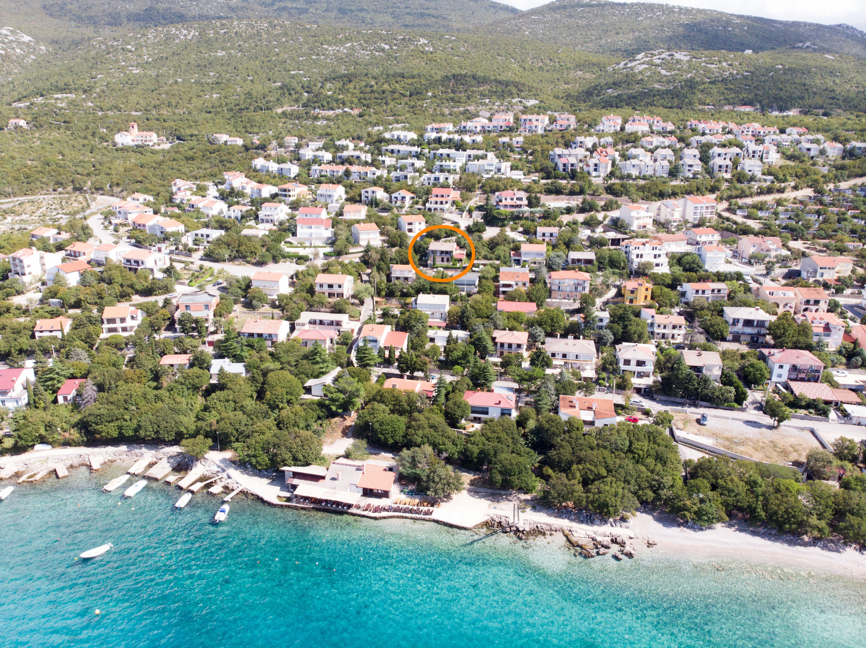 Apartments and Room Luka 86431-A1