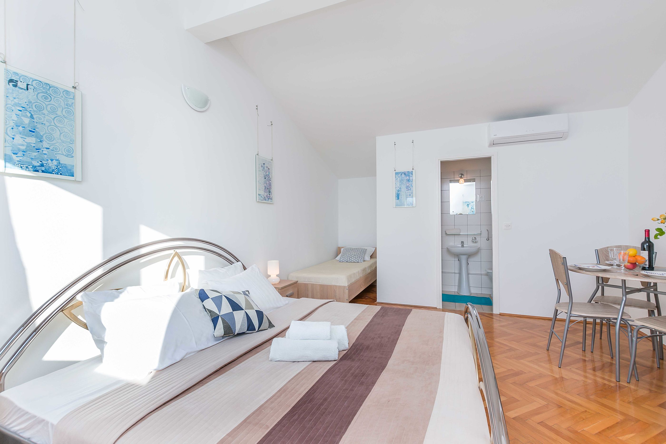 Apartments Nikola 76141-A1