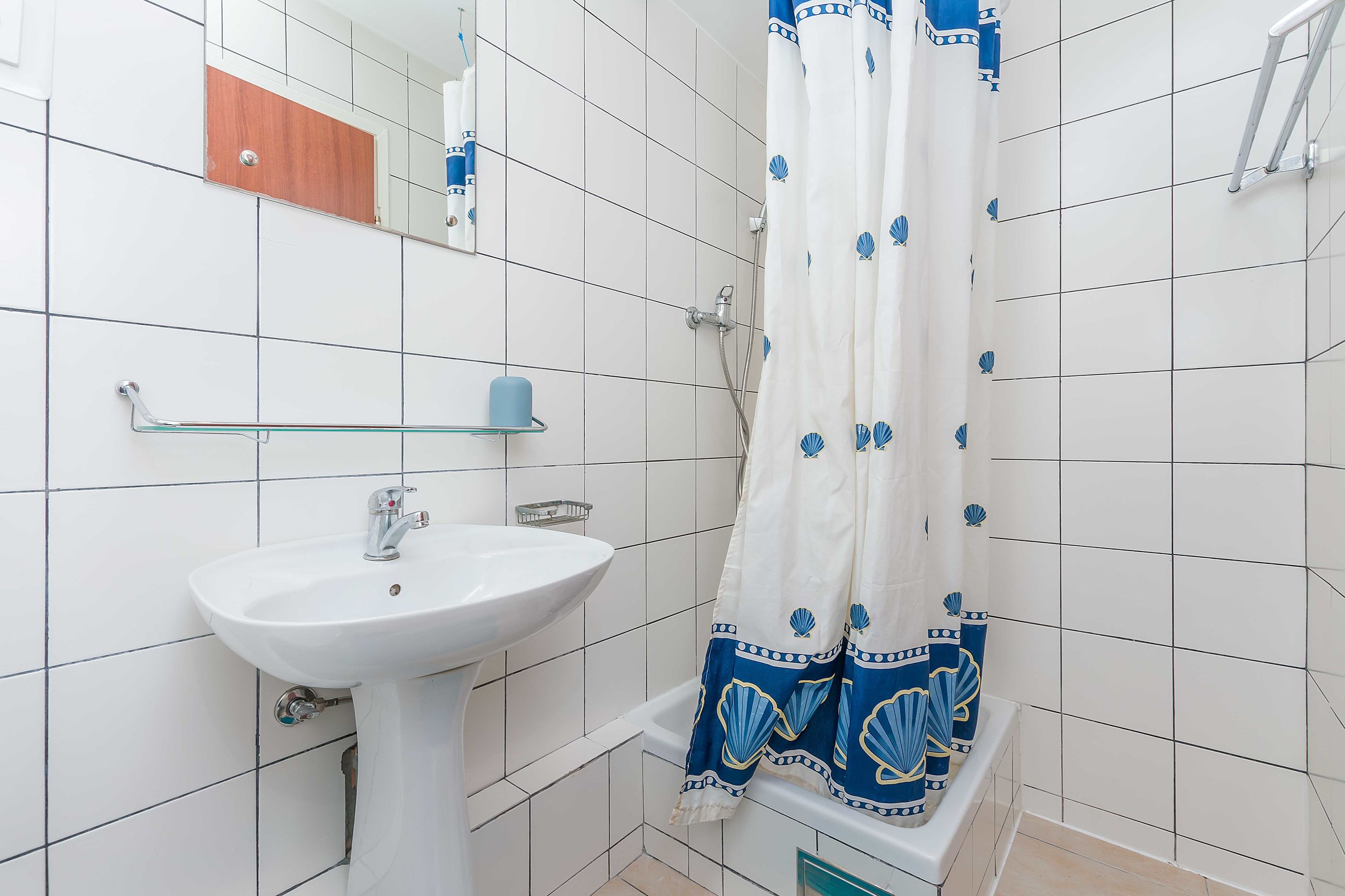 Apartments Nikola 76141-A2