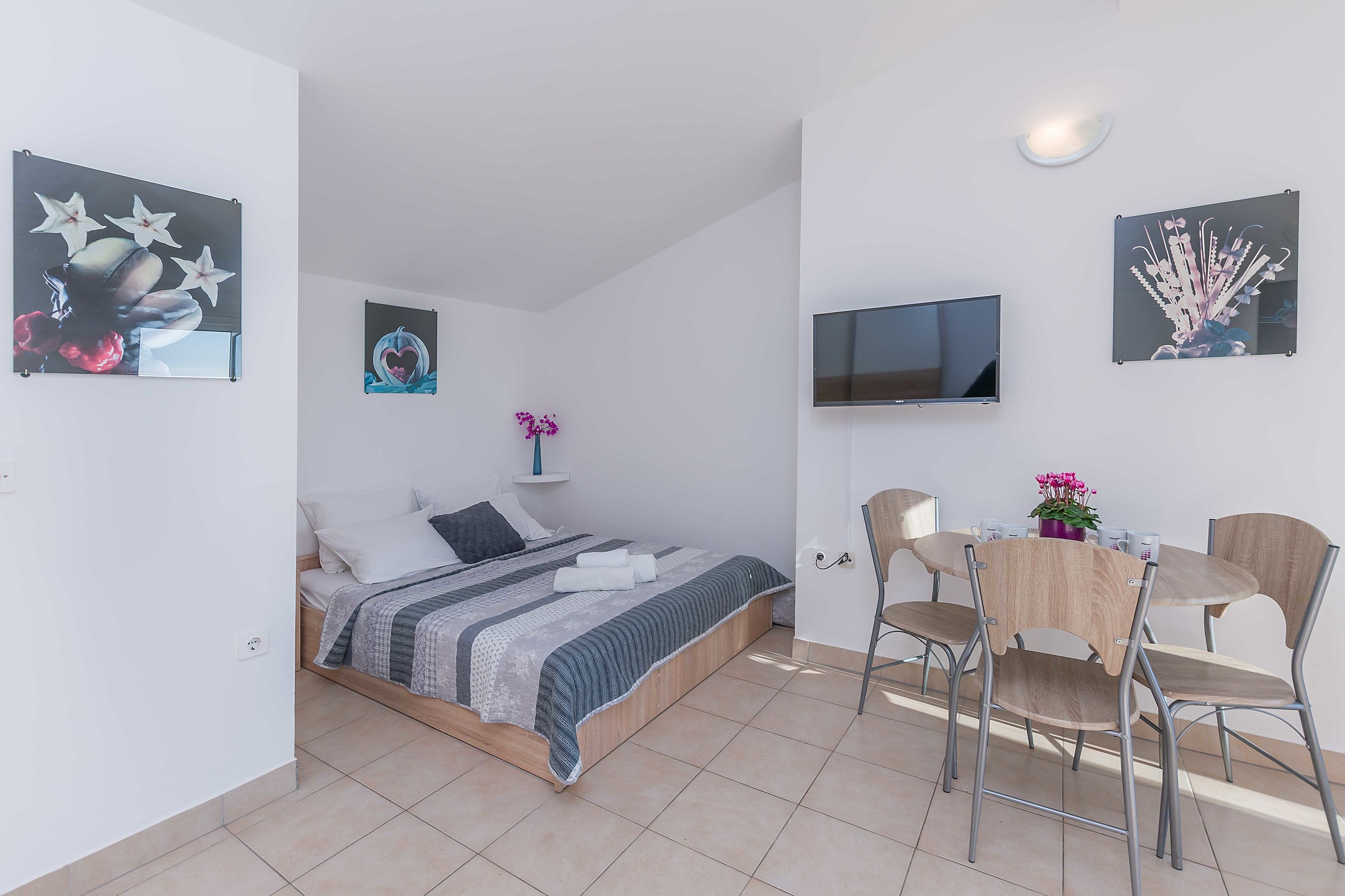 Apartments Nikola 76141-A2