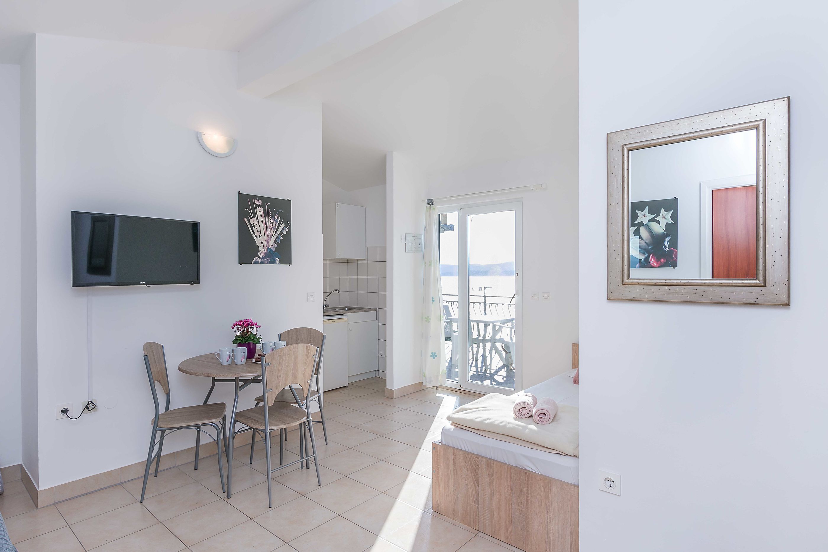 Apartments Nikola 76141-A2