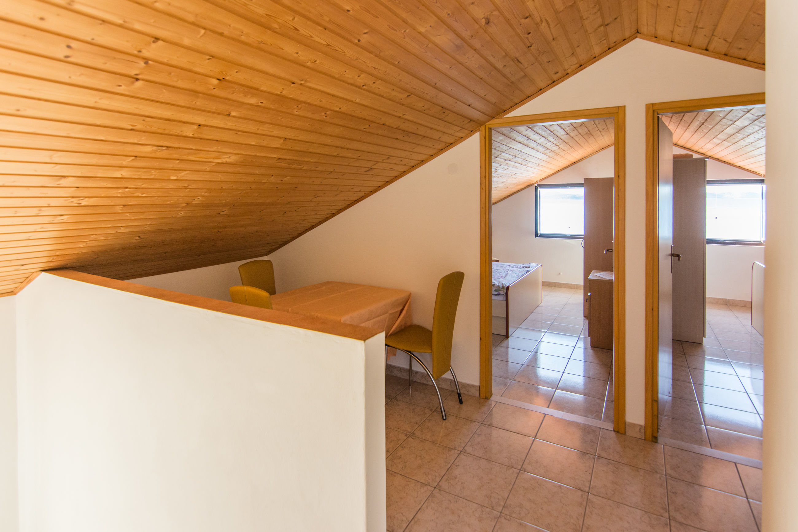 House Otusi 14941-K1