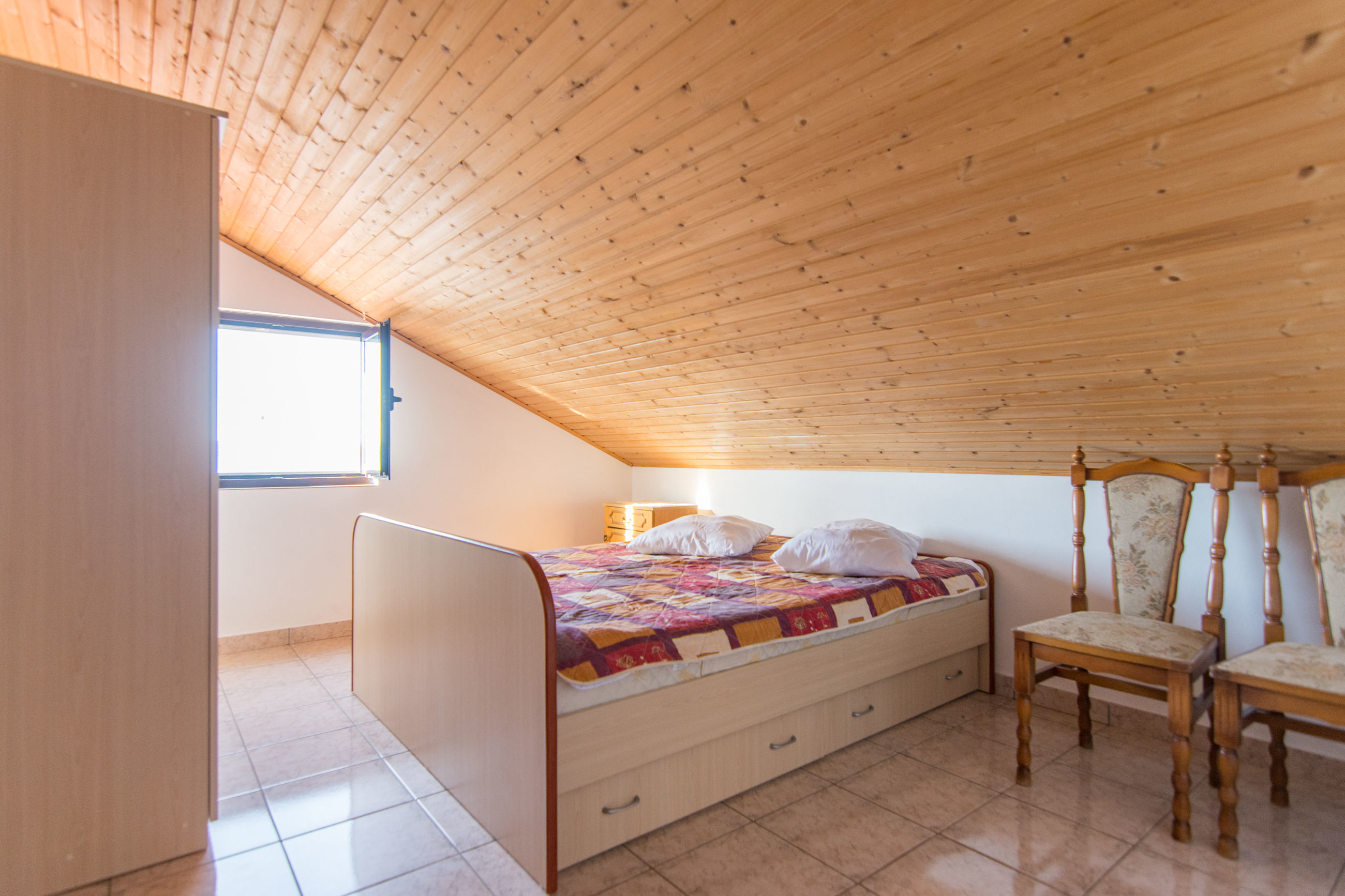 House Otusi 14941-K1