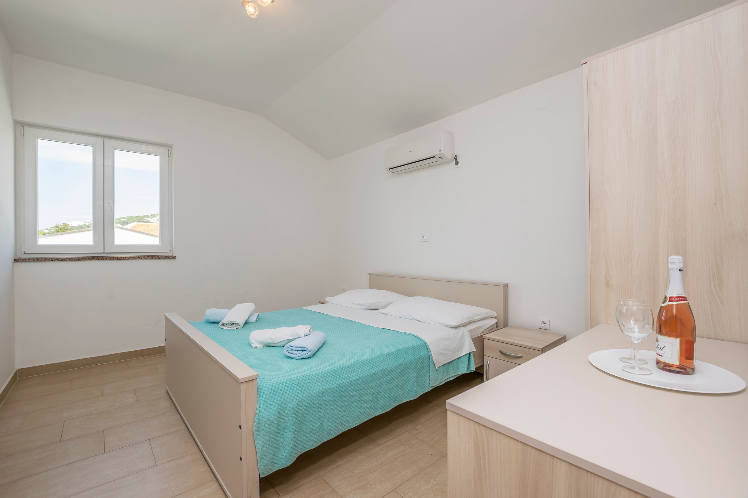 Apartments Only For Family 76441-S1