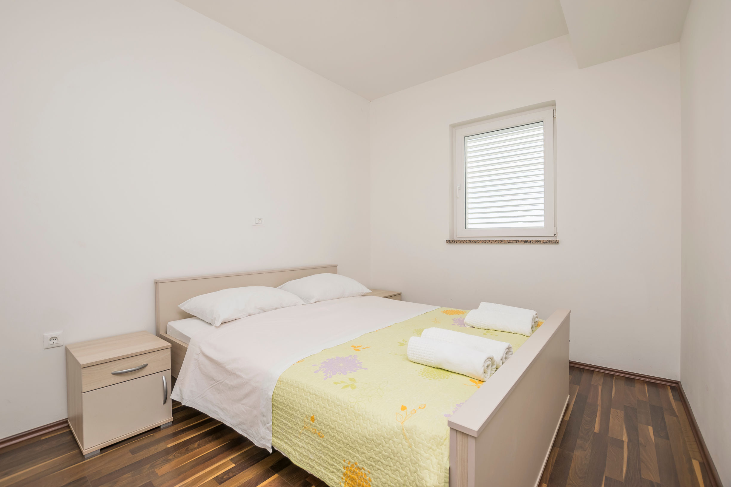 Apartments Only For Family 76441-A5