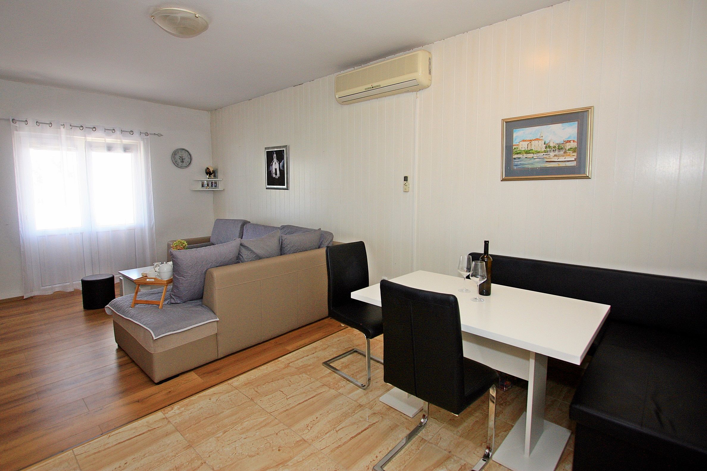 Apartments Ivan 28011-A2