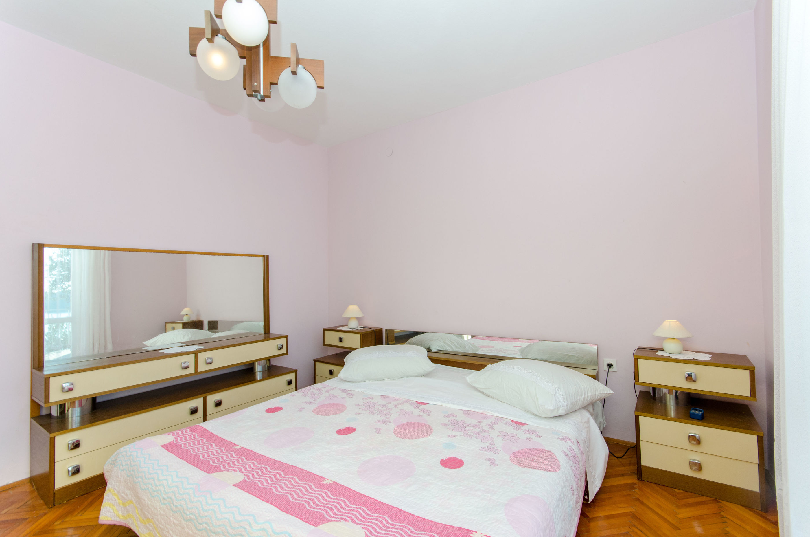 Apartments Ivan 53531-A1